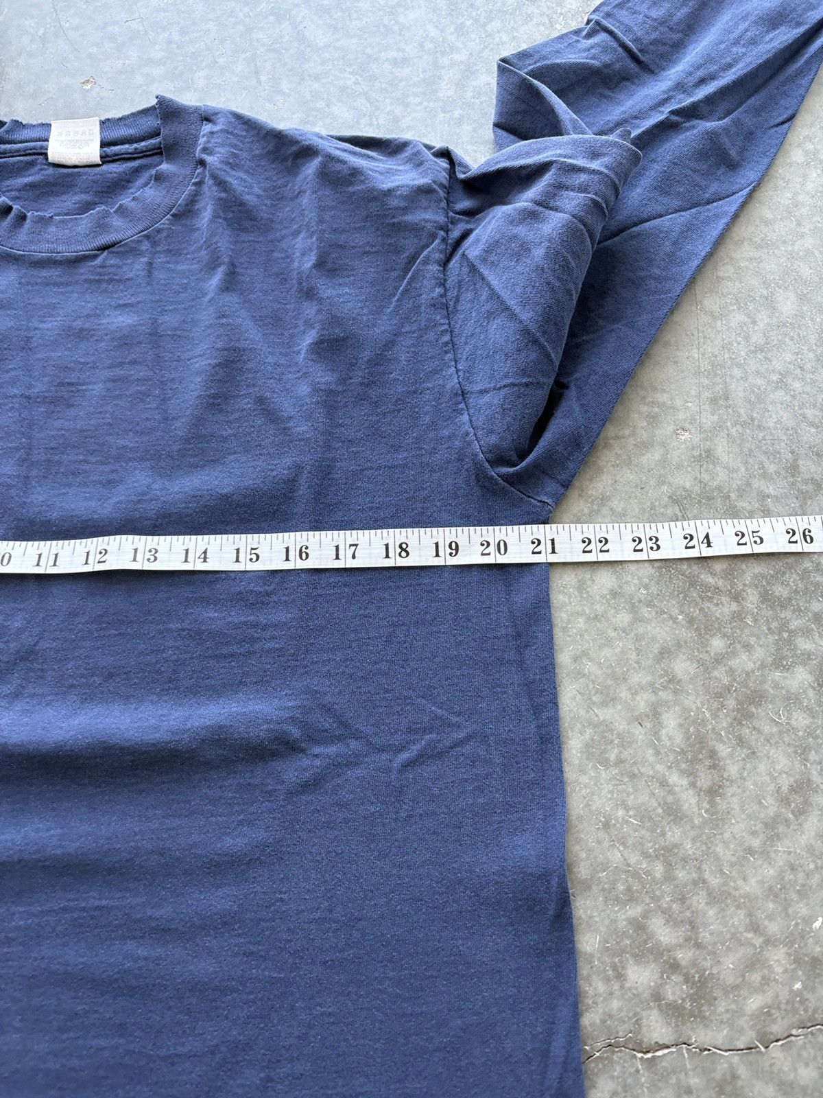 Fruit Of The Loom Vintage 90s Blank Blue Single Stitch Longsleeve Size US L / EU 52-54 / 3 - 6 Thumbnail