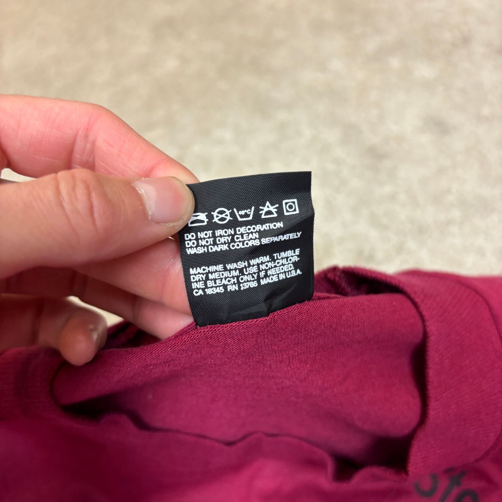 Fruit Of The Loom × Vintage VTG 90s Remember Skiing Dangerous Sex Safe Shirt Large Funny Size US L / EU 52-54 / 3 - 9 Thumbnail