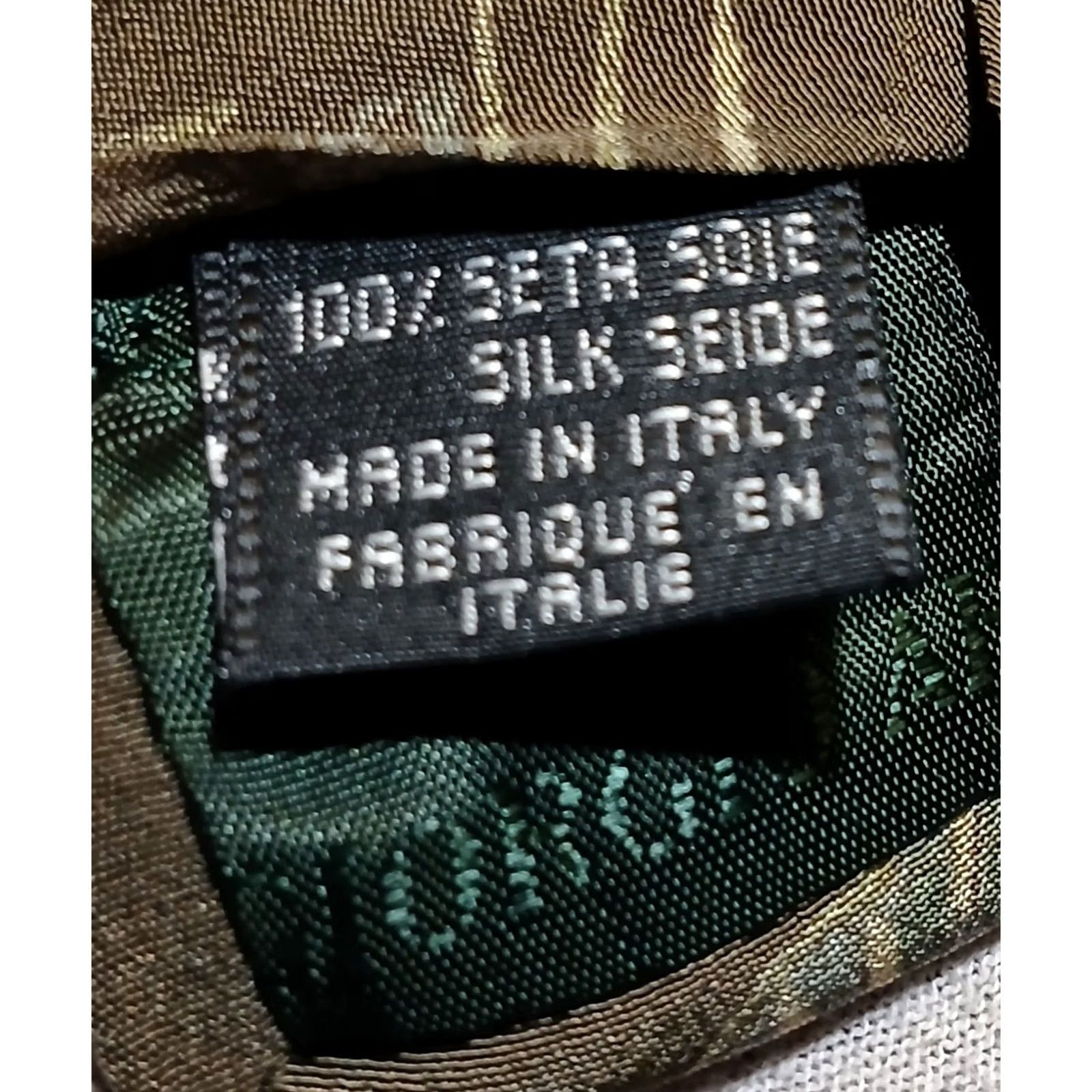Giorgio Armani Giorgio Armani Tie Green Geometric 56" Silk 3.75" Adjustable Men’s Italy Designer Ballpark Brand Category: Tie (One word not included) Size ONE SIZE - 5 Thumbnail