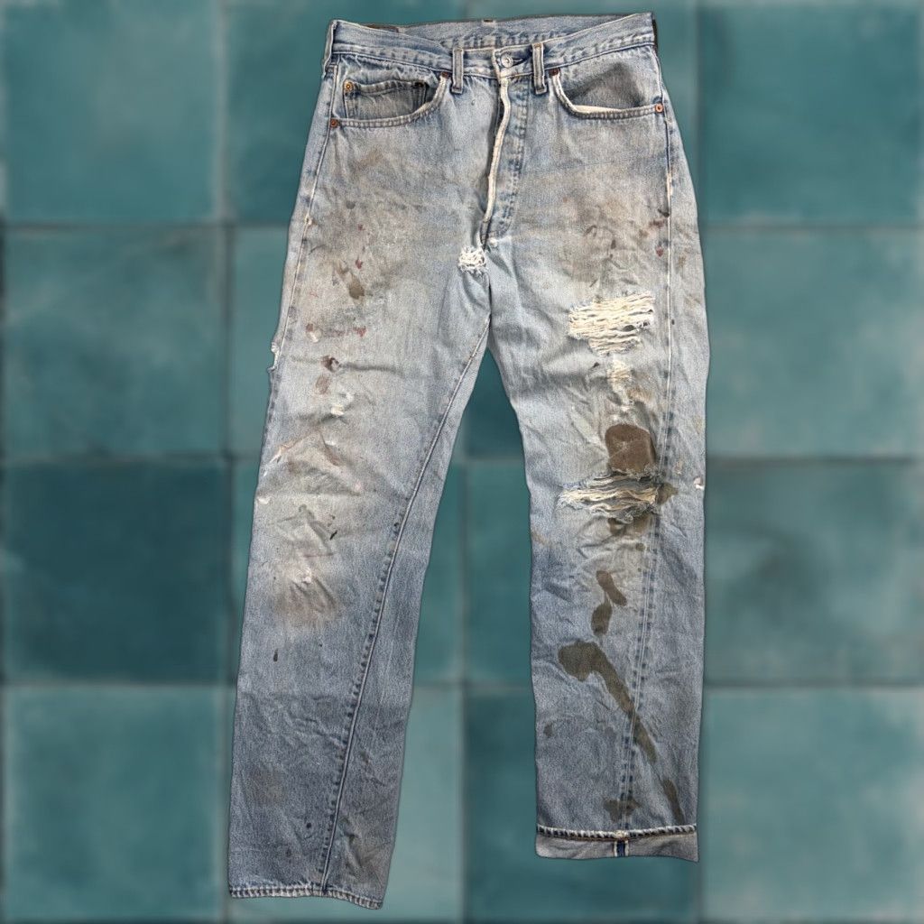 Levi's VINTAGE Levi's 501 Jeans Mens Classic 32x36 30x32 80s USA Distressed Light Blue Denim Straight Size US 30 / EU 46 - 1 Thumbnail