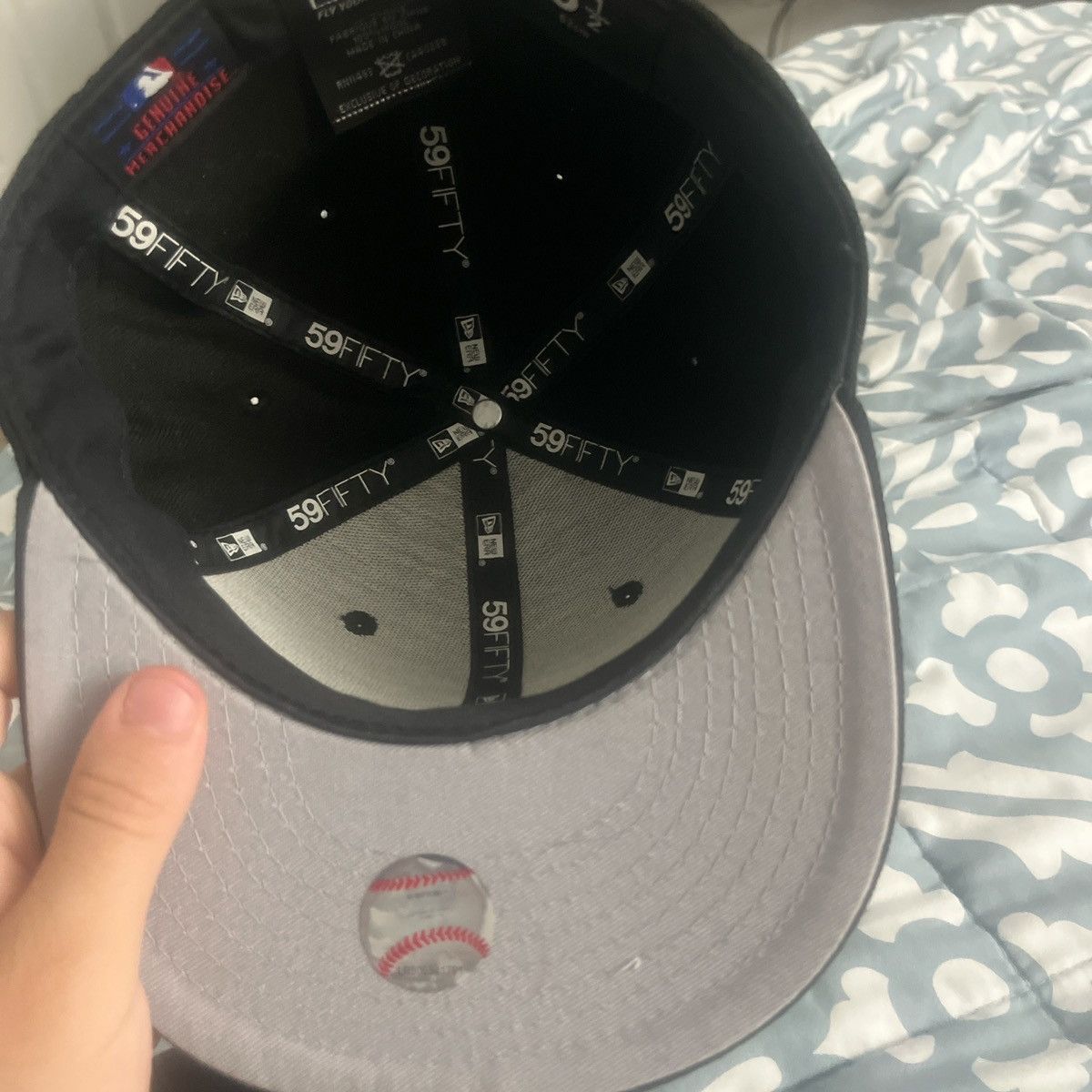 MLB × New Era All-Black Official MLB New York Yankees Hat Size 26 - 2 Thumbnail