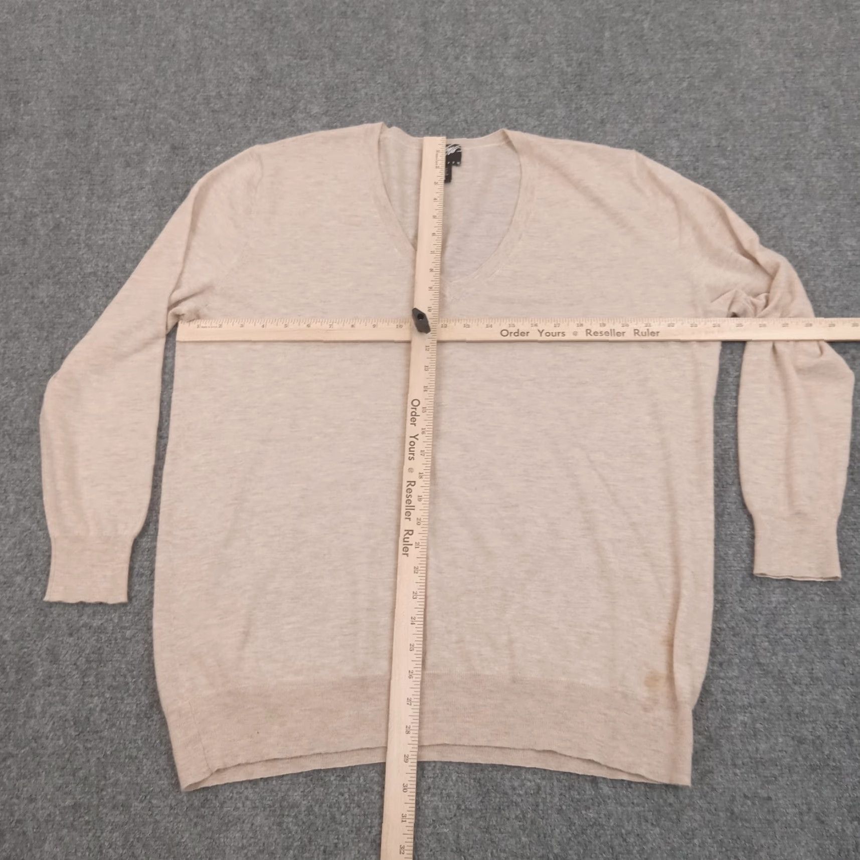 Lord & Taylor Lord Taylor Womens Sweater XL Extra Large Beige V Neck Pullover Size XL / US 12-14 / IT 48-50 - 2 Thumbnail