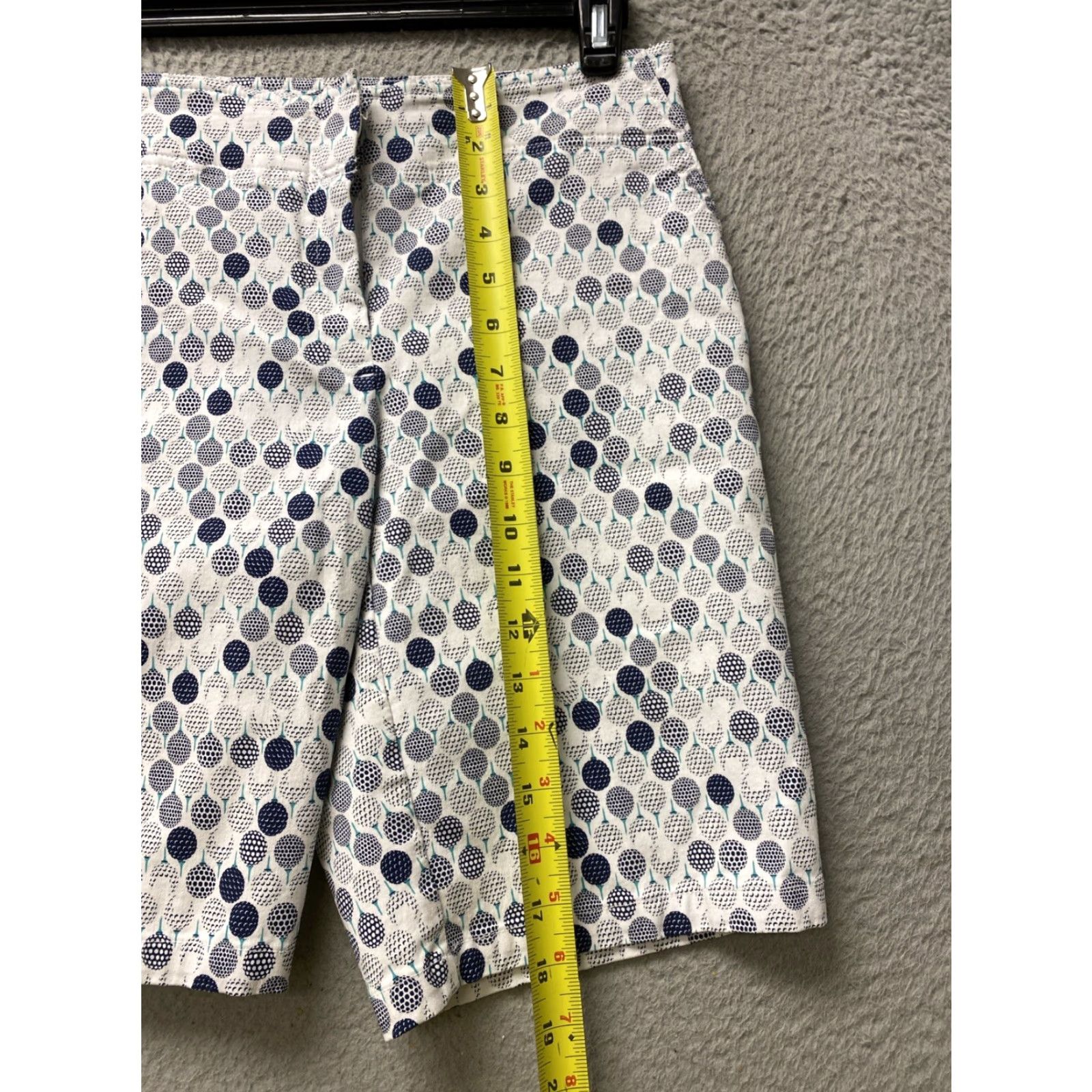 Izod IZOD Women’s 8 Bermuda Preppy Casual Stretch Shorts Geometric Multicolor Polyester Spandex High Rise Flat Front Pockets Golf Walking 8 Sz 8 / 130-15 Size 30" / US 8 / IT 44 - 5 Thumbnail