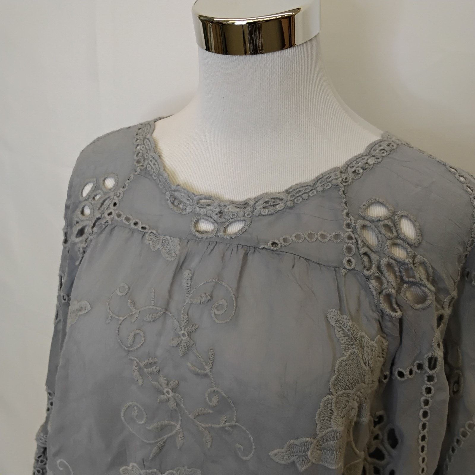 Johnny Was Johnny Was Embroidered Top Women's S Light Blue Gray Eyelets Size S / US 4 / IT 40 - 4 Thumbnail