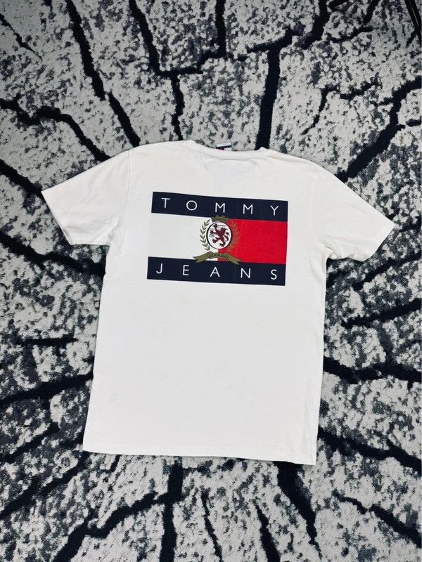 Tommy Hilfiger Vintage Tommy Hilfiger white logo boxy t-shirt S Size US S / EU 44-46 / 1 - 3 Thumbnail