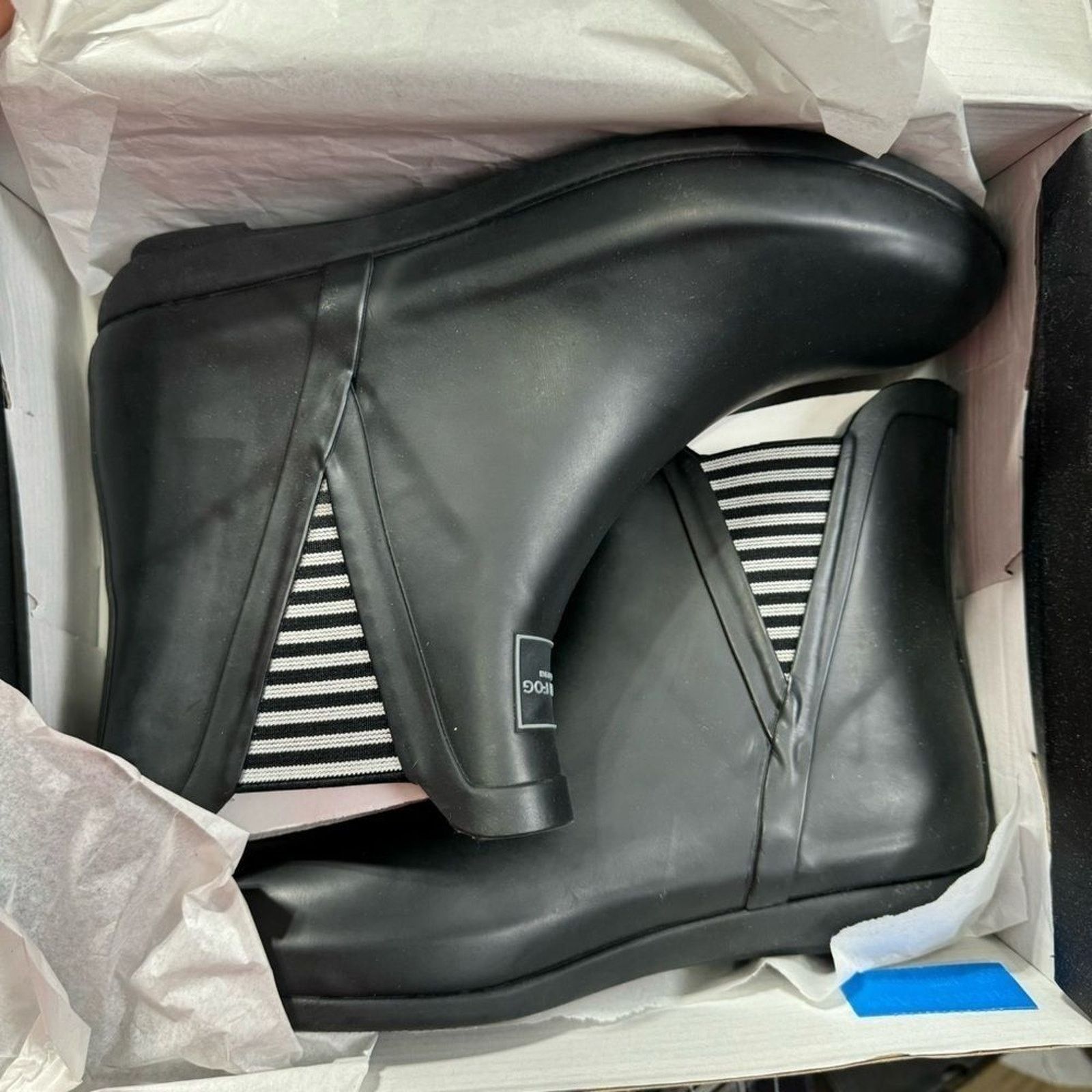 London Fog London Fog Women’s Rain Boot size 9 NWOB #K269 Size US 9 / EU 42 - 10 Thumbnail