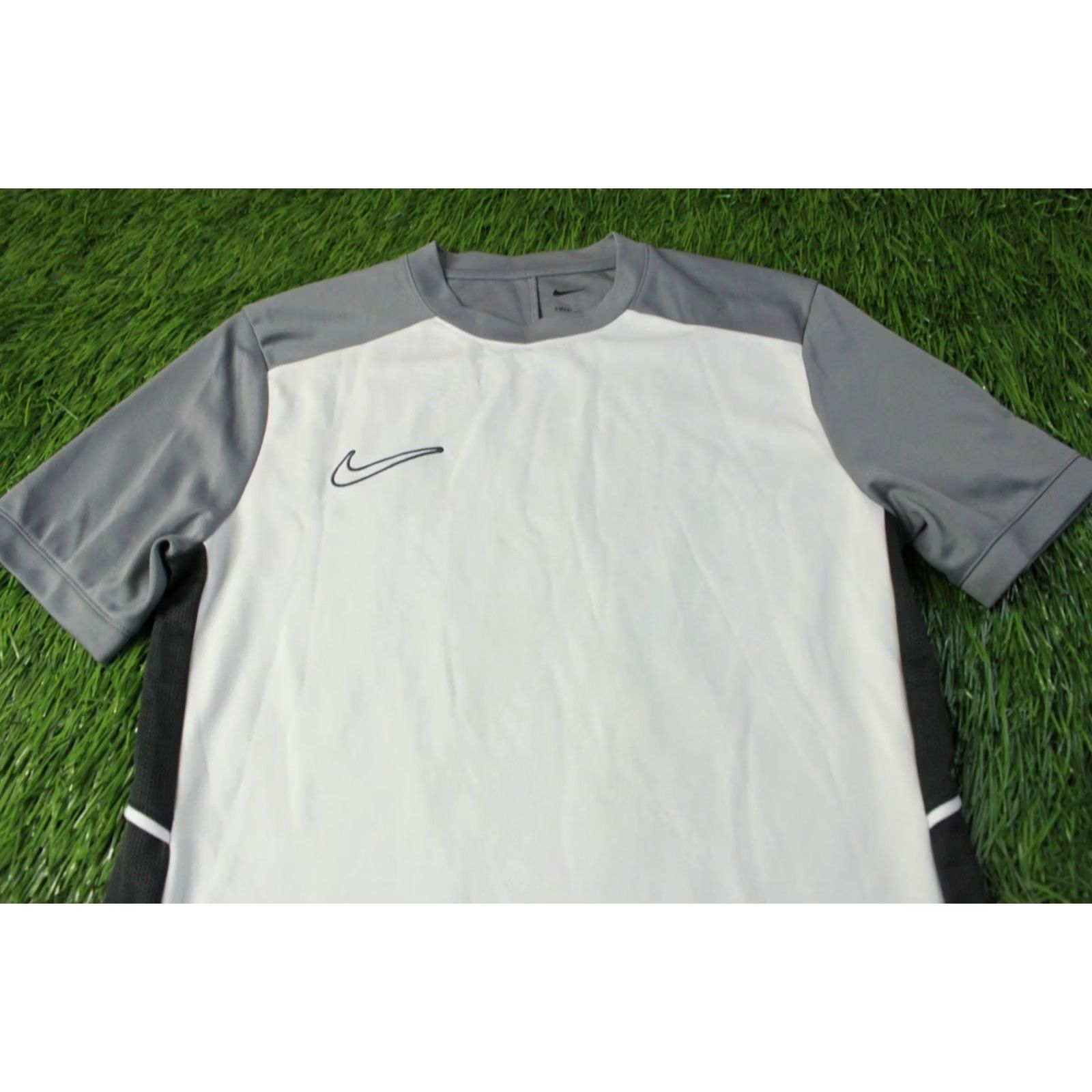Nike Nike Academy Dri-Fit Original 2025 Men Football Slim Shirt Jersey S White and Gray Nike Dri-FIT Shirt Men Slim Football 2025 Size US S / EU 44-46 / 1 - 3 Thumbnail