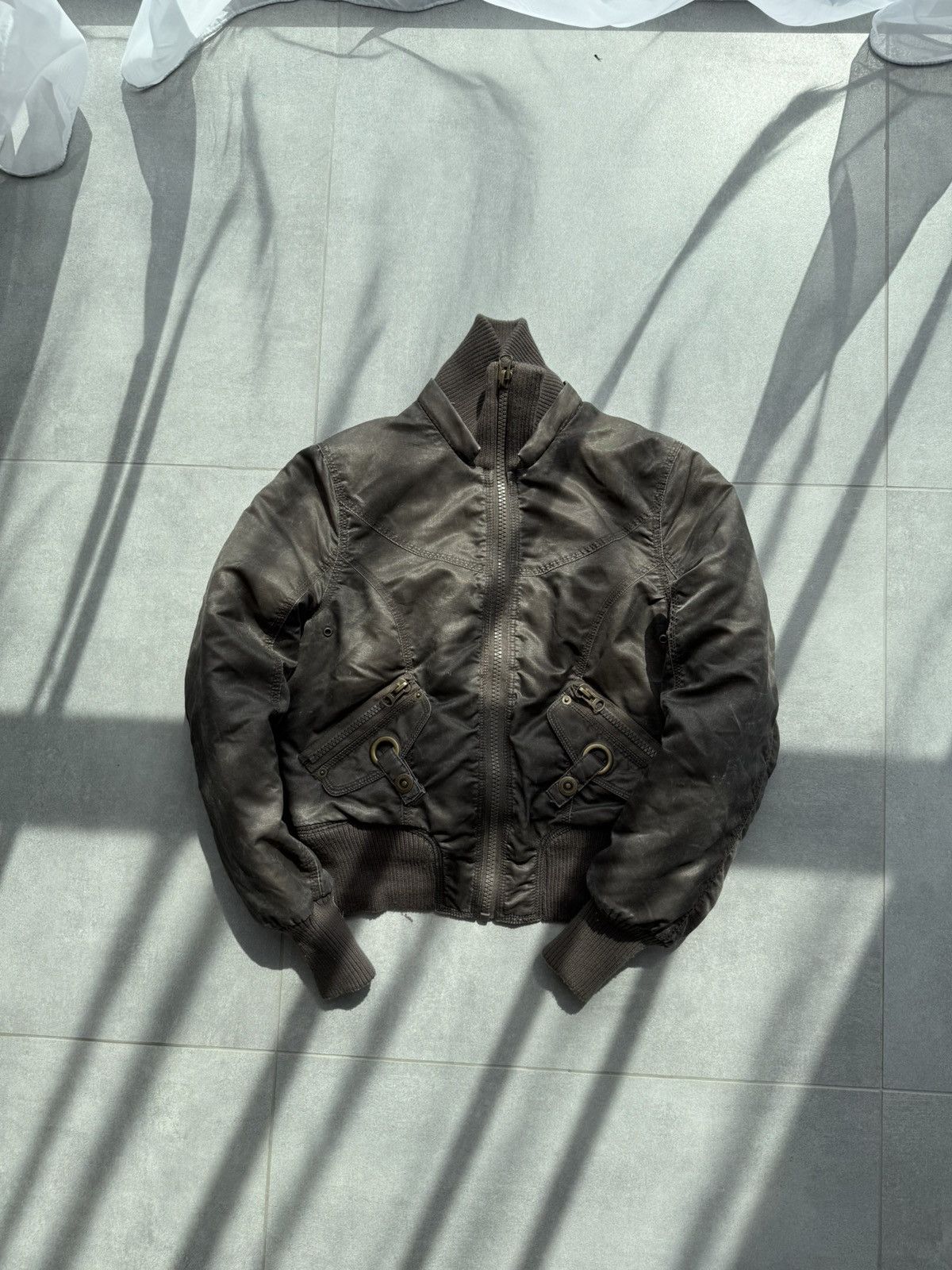 【汚れ加工】damaged jacket opium archive 8 Vintage Y2K Under Armour Baggy Black & Red Grunge Opium