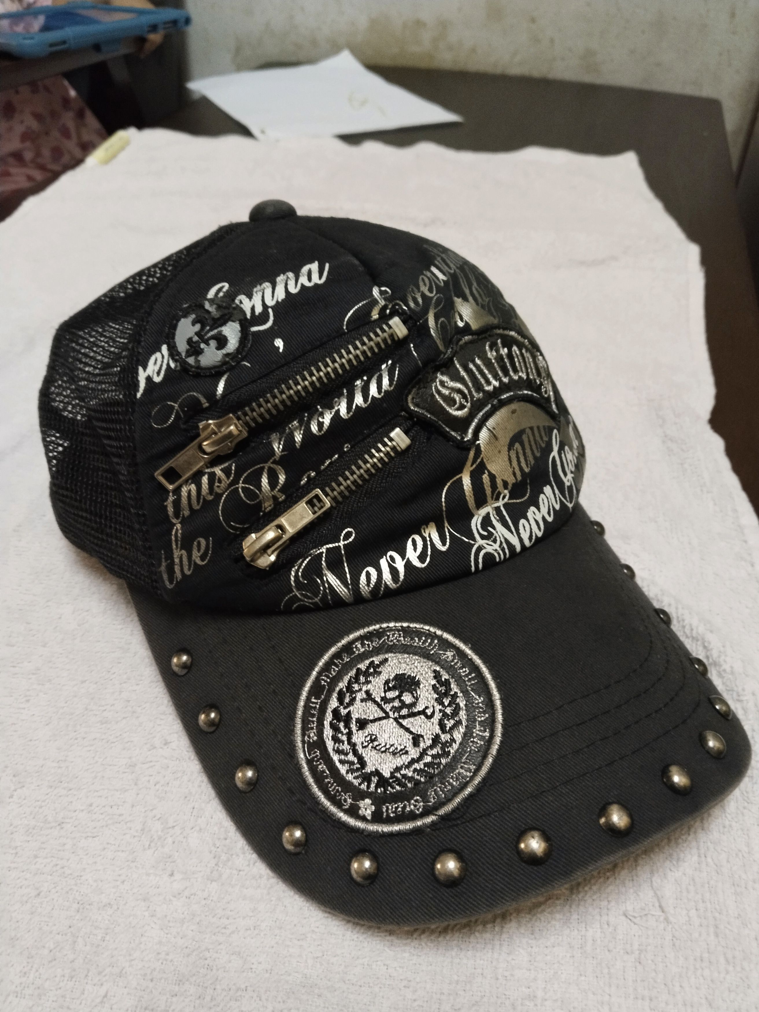 Japanese Brand VINTAGE SKULLS DISTRESSED AND PATCHES HAT Size ONE SIZE - 1 Thumbnail