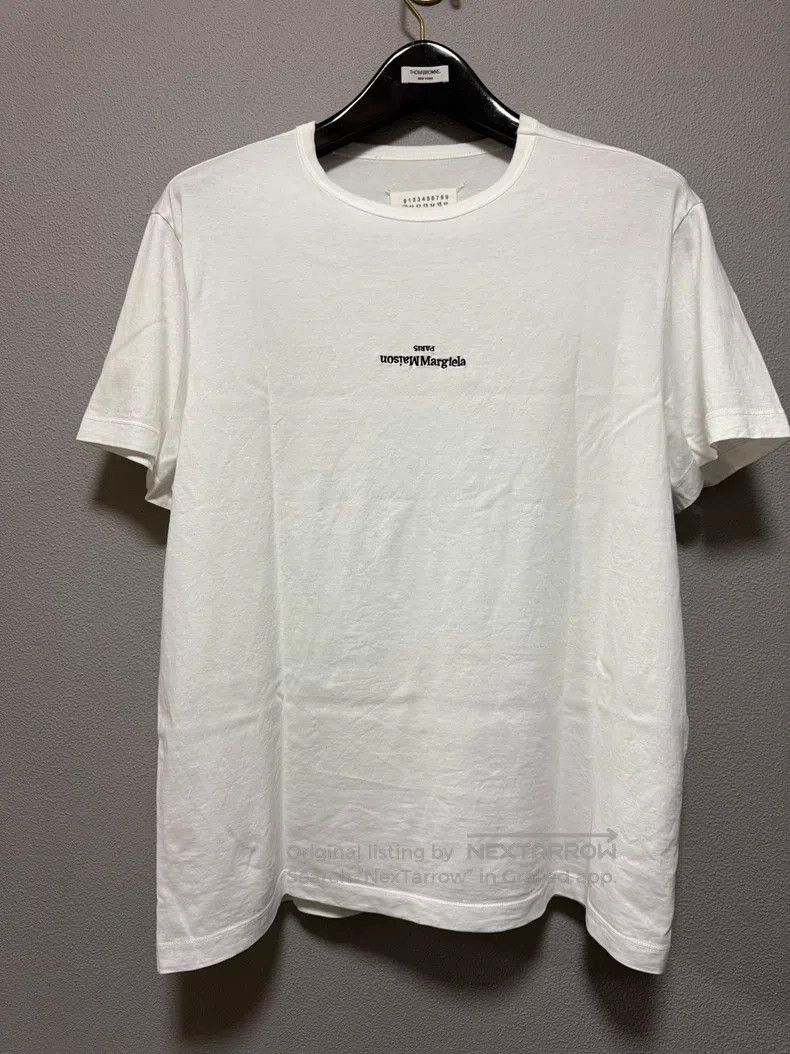 Maison Margiela Maison Margiela Inverted letter logo short-sleeved T-shirt Size US M / EU 48-50 / 2 - 1 Thumbnail