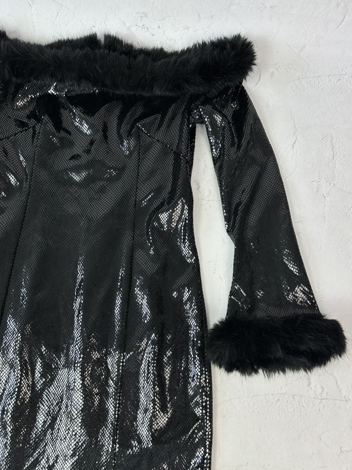 If Six Was Nine Vintage Black Shiny Midi Dress with Fur Size M / US 6-8 / IT 42-44 - 5 Thumbnail