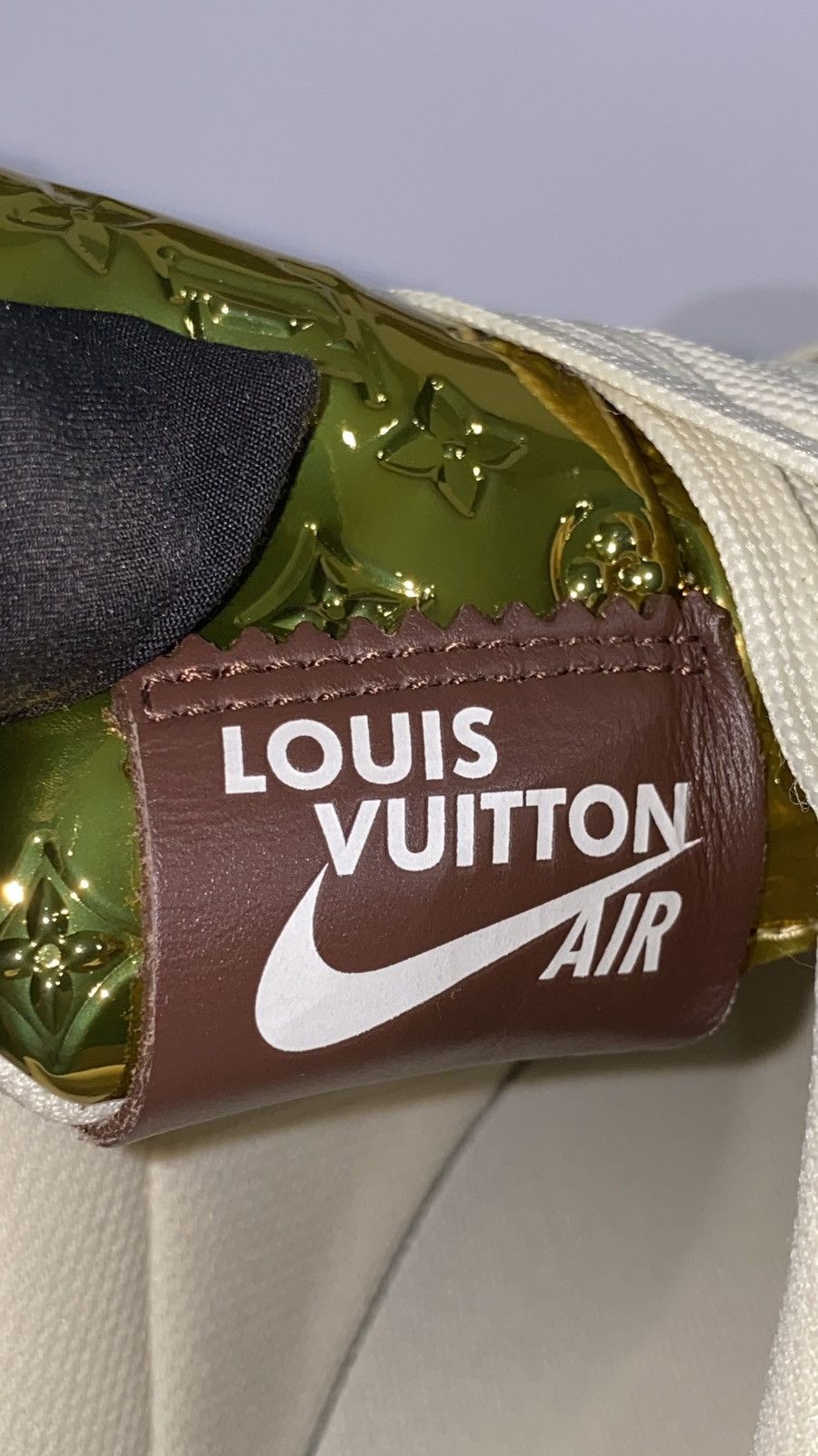 Louis Vuitton Louis Vuitton X Nike 10 Air Force 1 Gold Metallic Size US 10 / EU 43 - 21 Thumbnail