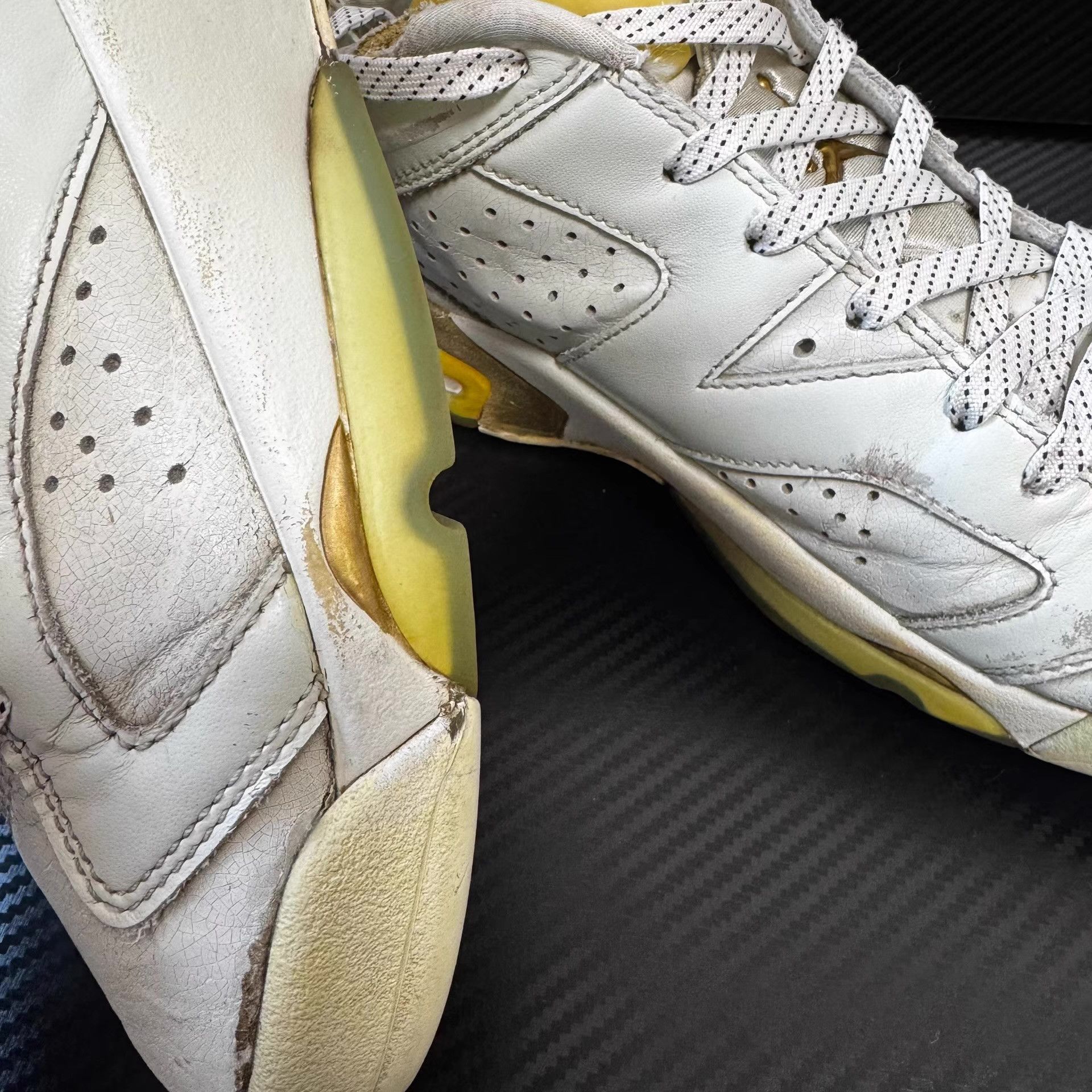 Nike Air Jordan 6 Q10 Size US 9.5 / EU 42-43 - 2 Thumbnail