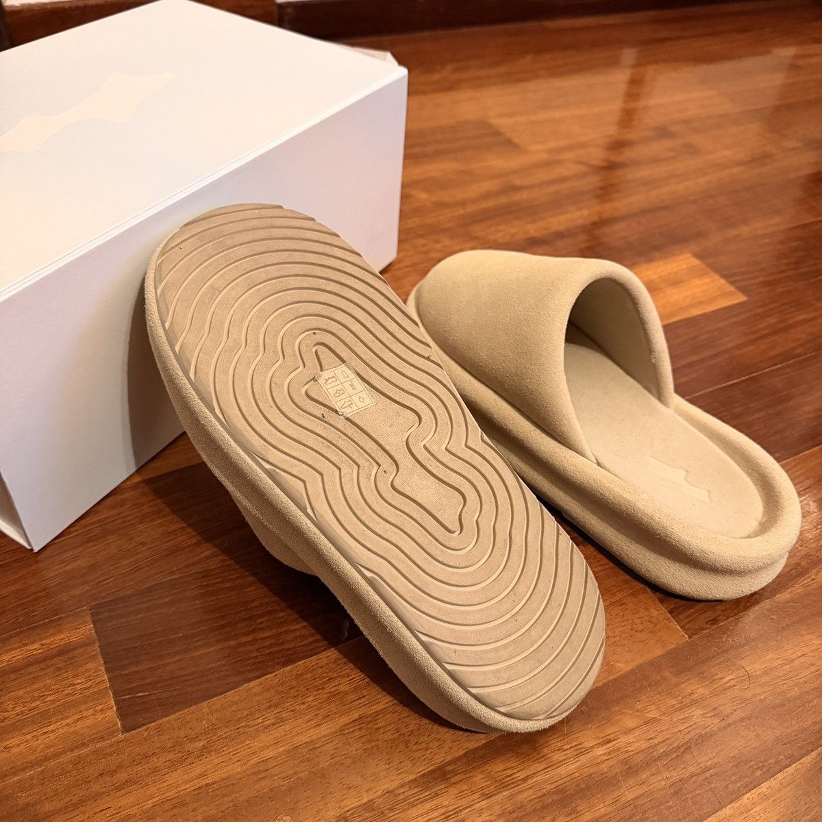 SKYLRK SKYLRK slippers smooth suede 41 Size US 8 / EU 41 - 6 Thumbnail