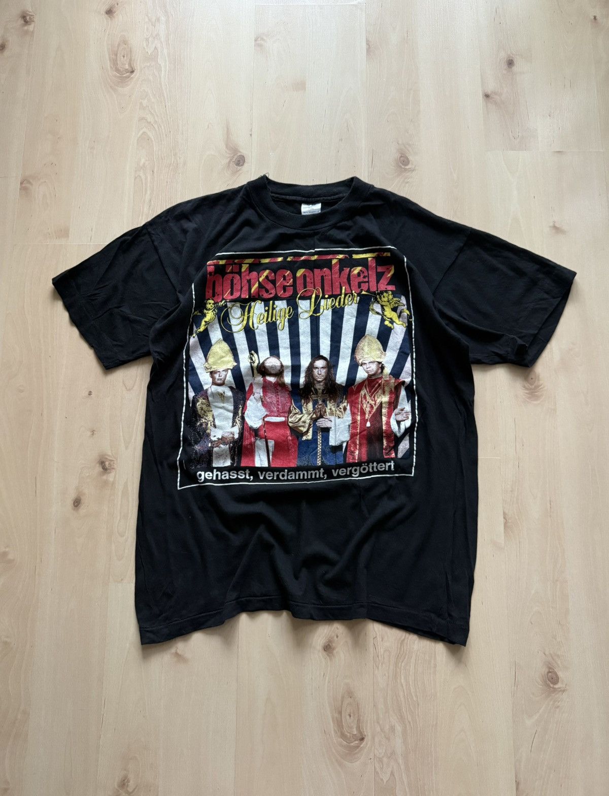 Vintage Vintage Böhse Onkelz – Heilige Lieder tour reprint tshirt Size US XL / EU 56 / 4 - 1 Thumbnail
