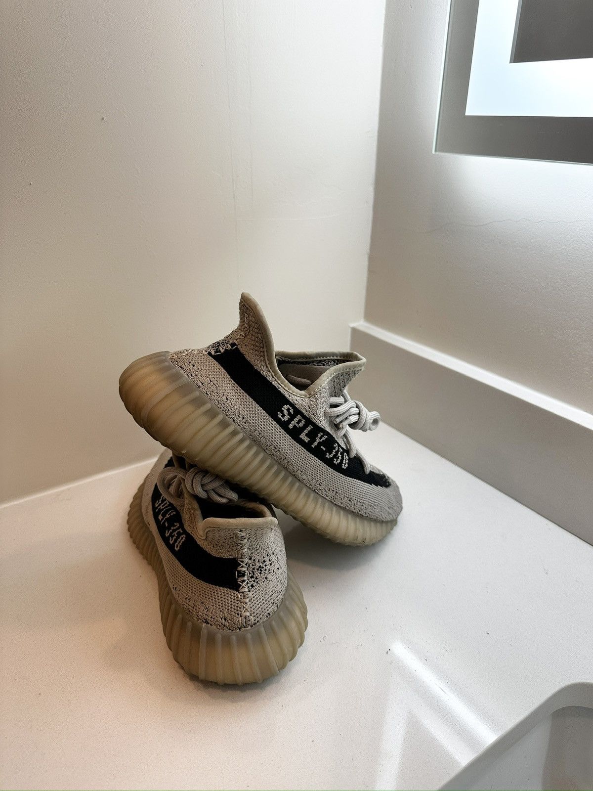 Yeezy Yeezy 350 v2 slate Size US 5.5 / IT 35.5 - 4 Thumbnail