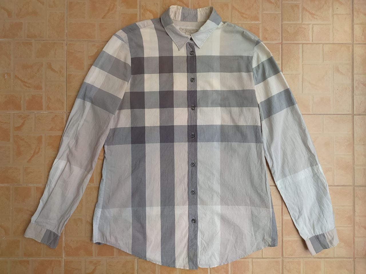 Burberry BURBERRY BRIT CHECKED BROWN SHIRT SIZE Size US S / EU 44-46 / 1 - 1 Thumbnail