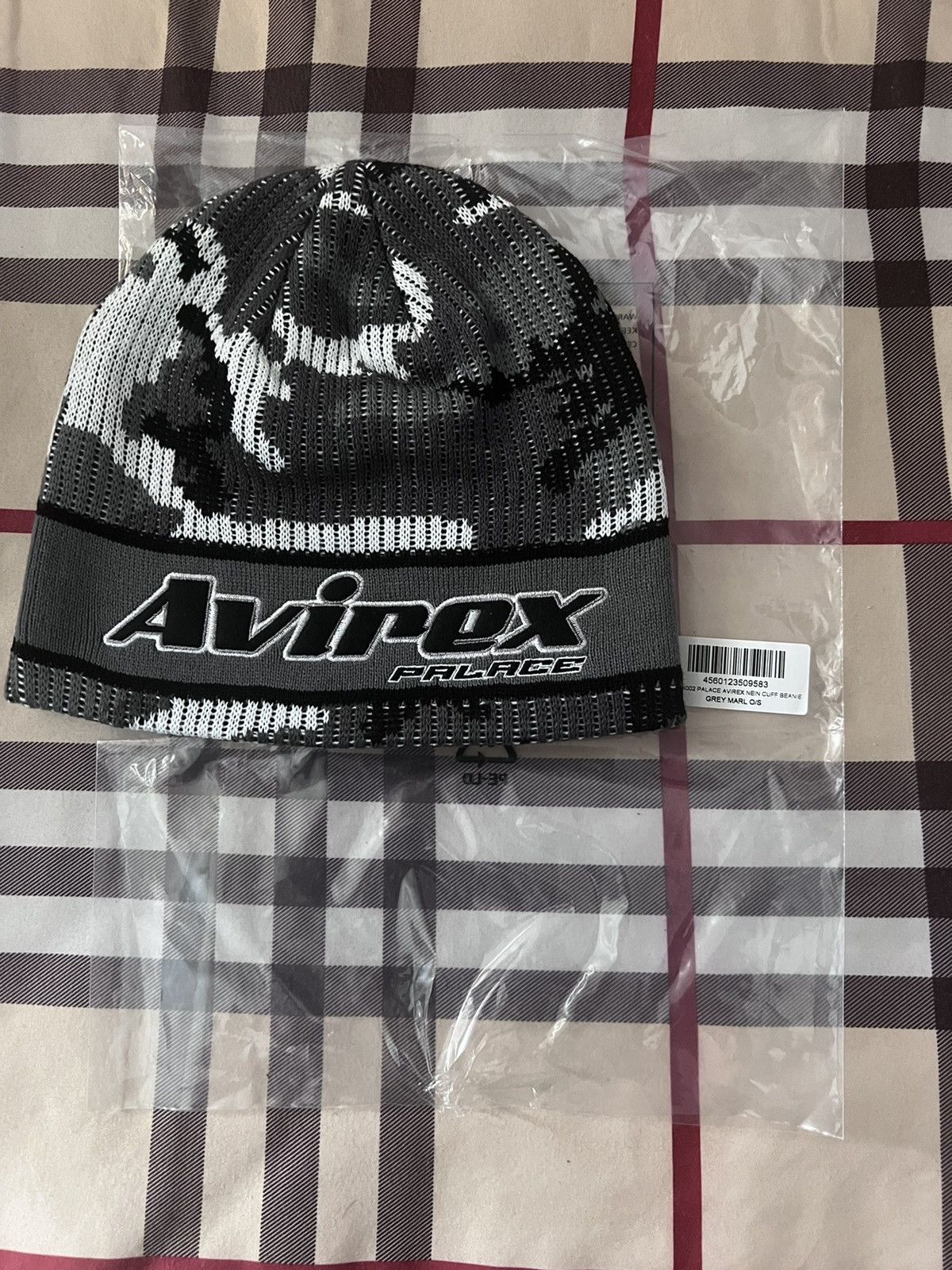 帽子 Palace Avirex Beanie gray camouflage Avirex × Palace Palace Avirex Nein Cuff Beanie Camo | Grailed