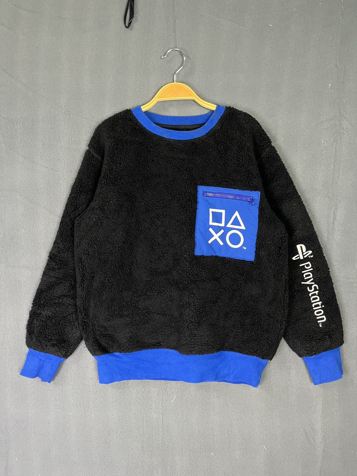 GU × Japanese Brand × Playstation GU x Sony PlayStation Sherpa Fleece Pullover Sweatshirts Size US S / EU 44-46 / 1 - 1 Thumbnail