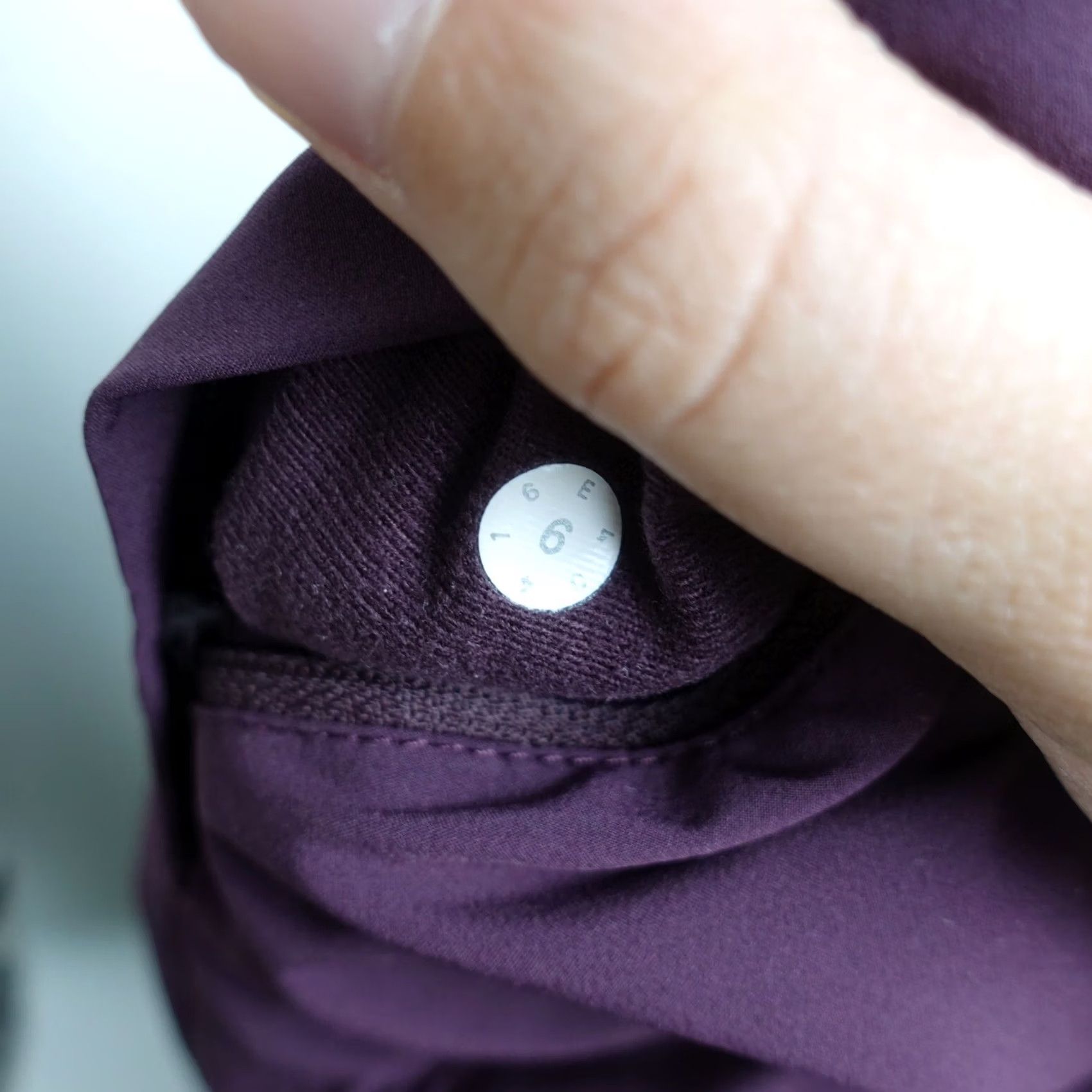 Lululemon Lululemon Womens Purple Full Zip Hoodie Nylon Jacket Activewear Size 6 Hoodie Womens Purple 6 Athletic Stretch Exterior Logo Size M / US 6-8 / IT 42-44 - 8 Thumbnail