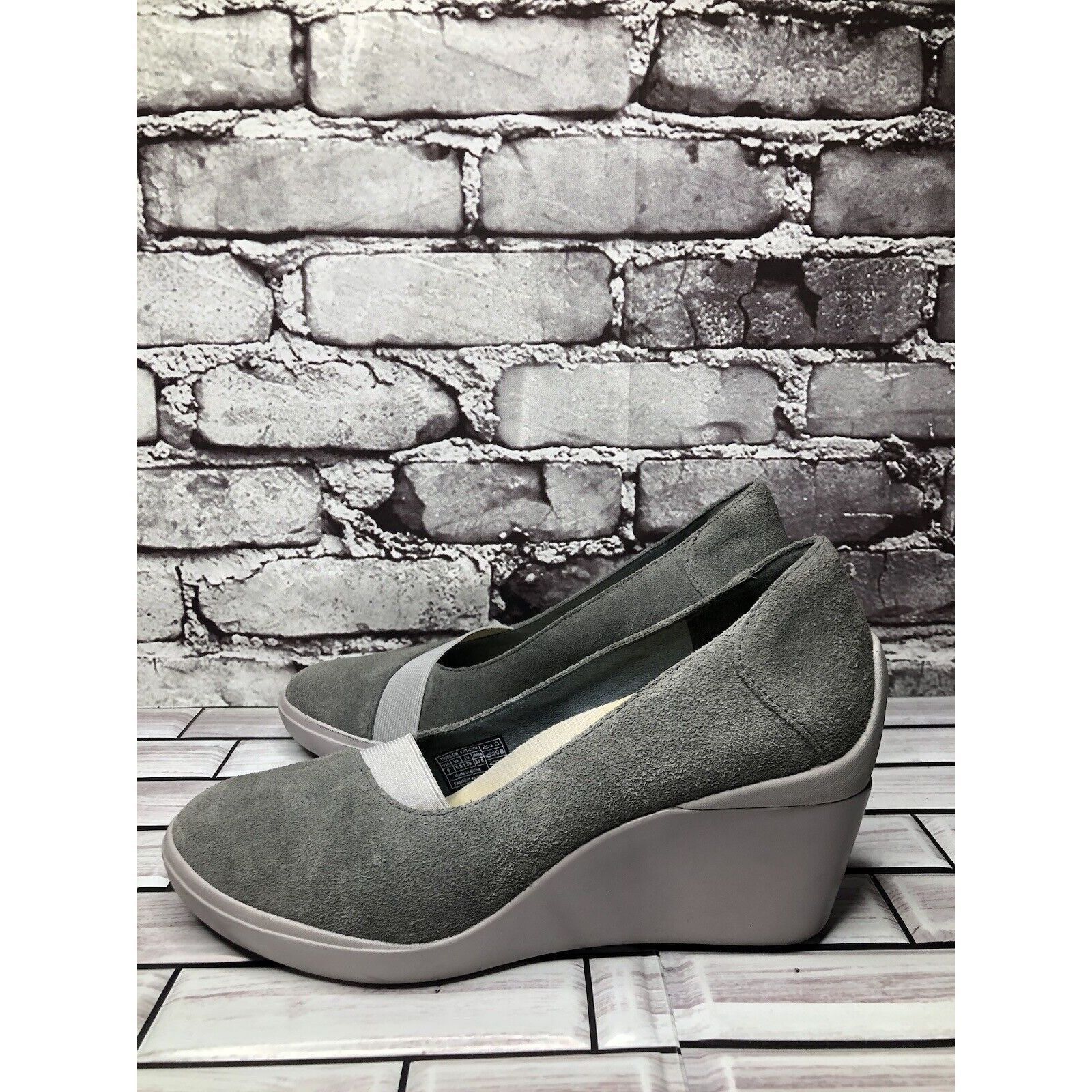 TSUBO Tsubo Damira Gray Suede Comfort Wedge Pumps Career Shoes Wom Size US 8 / IT 38 - 9 Thumbnail