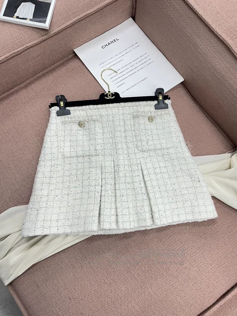 Chanel Chanel 25A white tweed skirt Size 42" / US 20 - 1 Thumbnail