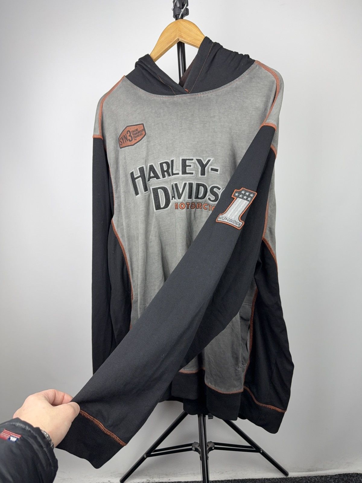 Harley Davidson Retro 00s Harley-Davidson Two-Tone Embroidered Eagle Hoodie Size US XXL / EU 58 / 5 - 5 Thumbnail