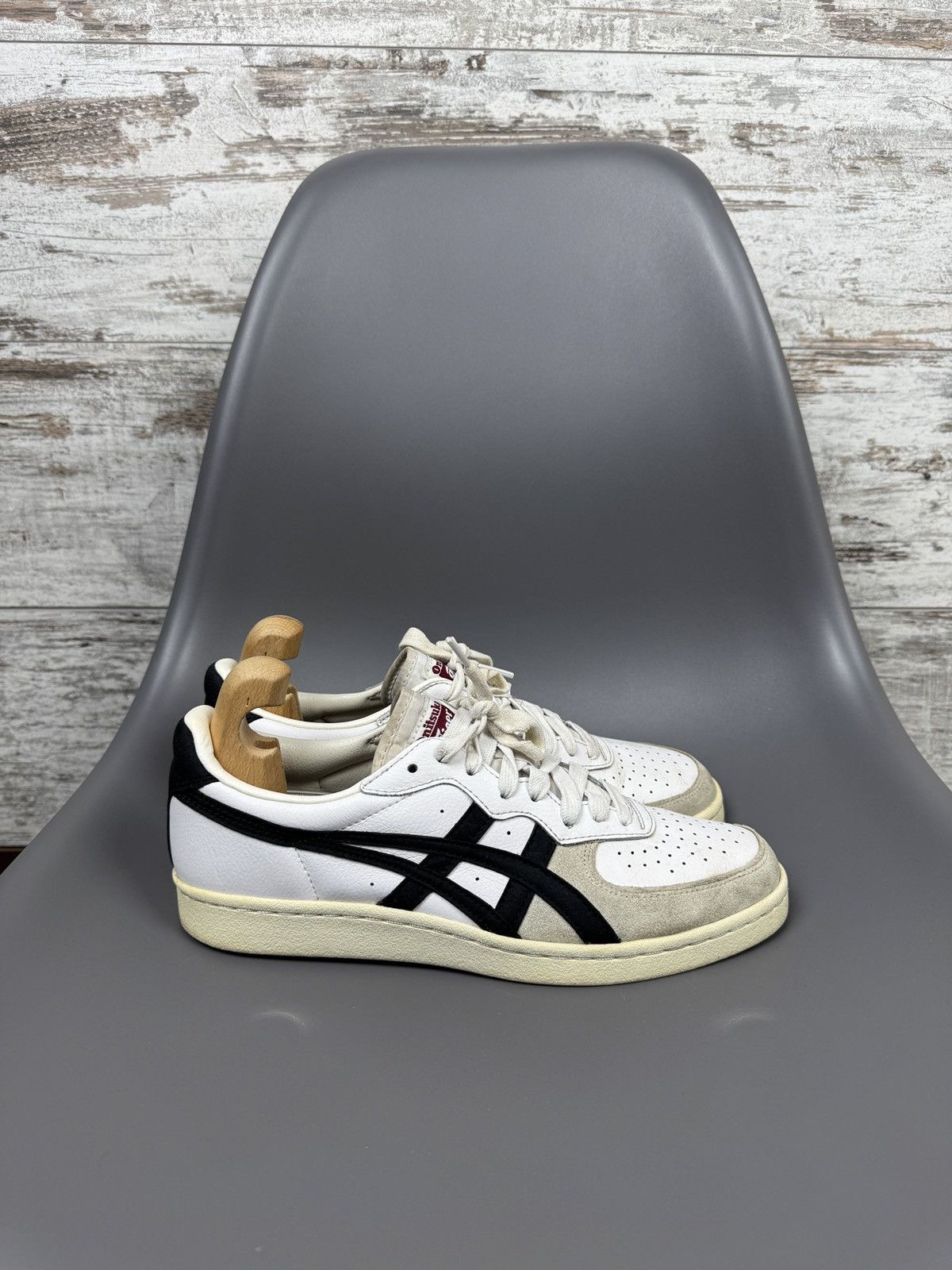 Asics × Japanese Brand × Vintage Mens Vintage ASICS onitsuka tiger low top sneakers Japanese Size US 8 / EU 41 - 9 Thumbnail