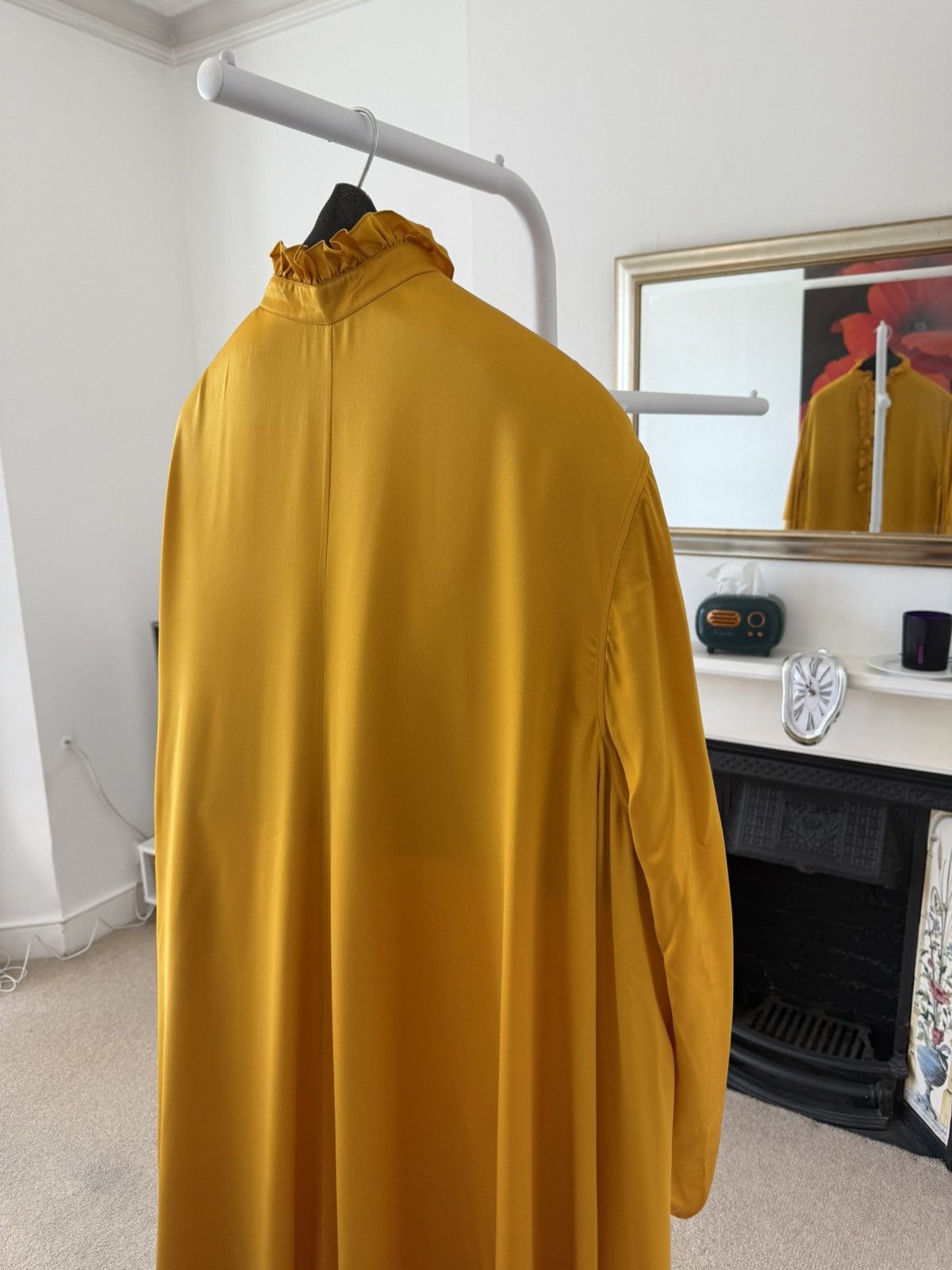 Saint Laurent Paris SS22 Saint Laurent Victorian Gold Silk Cape Size US M / EU 48-50 / 2 - 6 Thumbnail