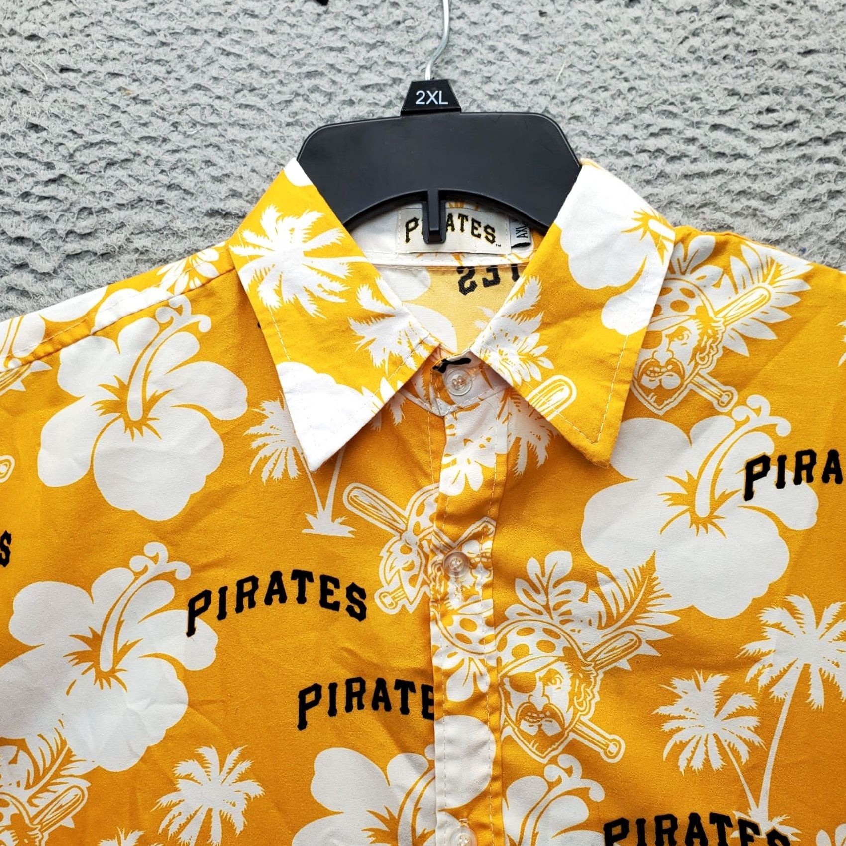MLB Pirates MLB Hawaiian Shirt Mens XL Multicolor Floral Short Sleeve Button-Up Shirt Size US XL / EU 56 / 4 - 5 Thumbnail