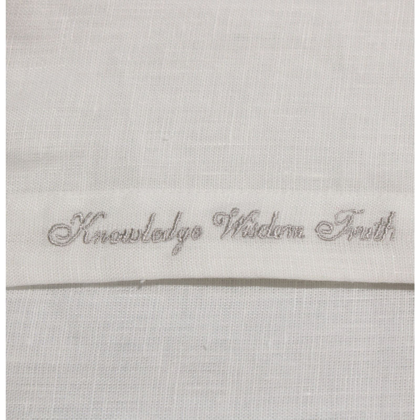 Robert Graham Robert Graham New with tags Shirt Size M US In White Size US M / EU 48-50 / 2 - 6 Thumbnail