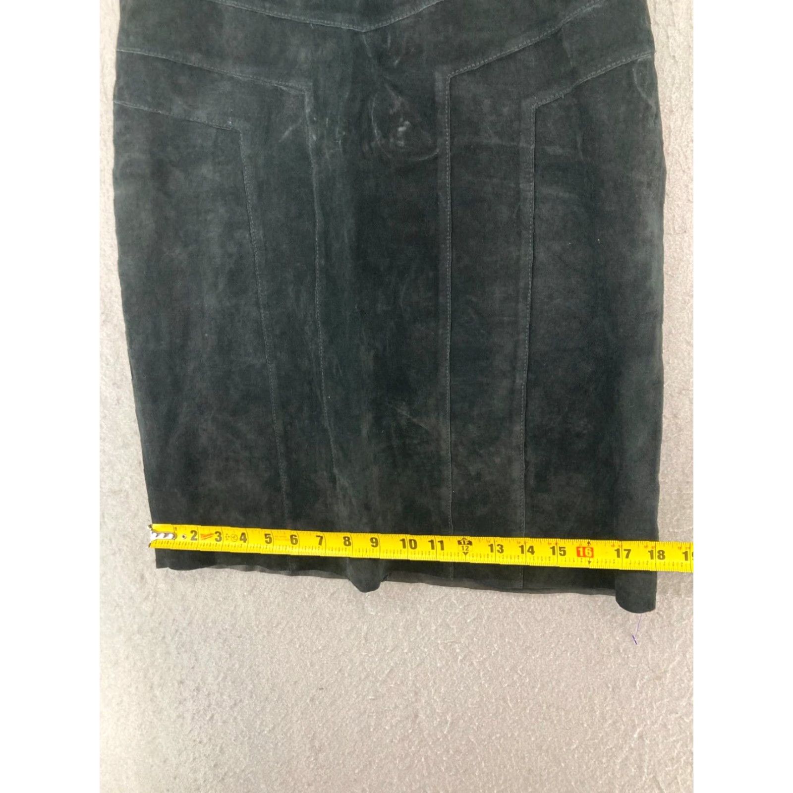 Alfani VINTAGE Alfani Leather Skirt Women Medium Black Knee Length Pencil & Straight Style 90s Fall Winter Size 28" / US 6 / IT 42 - 3 Thumbnail