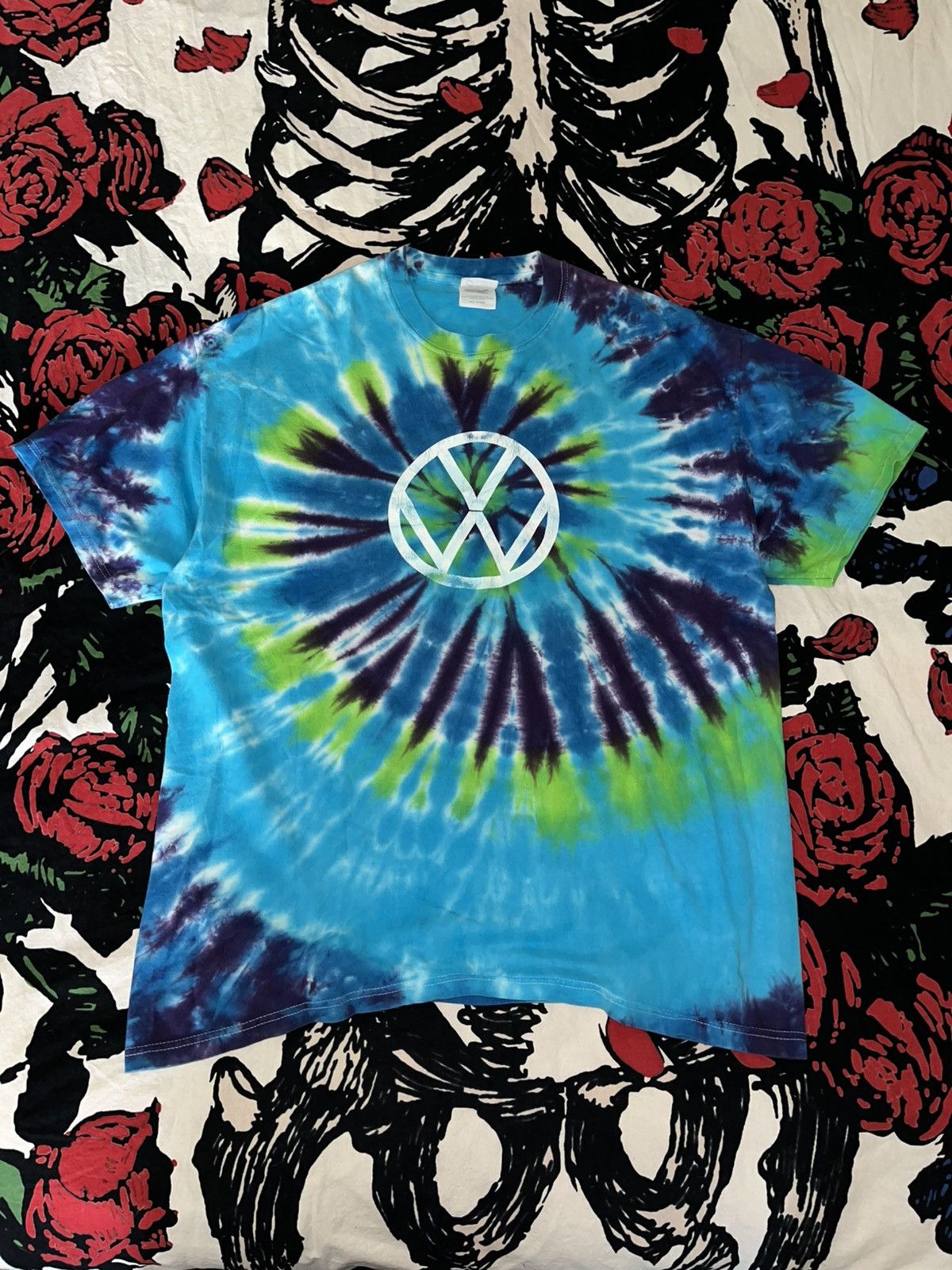 4GSELLER Crazy Y2K Faded Thrashed Skater Tie Dye Volkswagen Logo Tee Size US XL / EU 56 / 4 - 1 Thumbnail