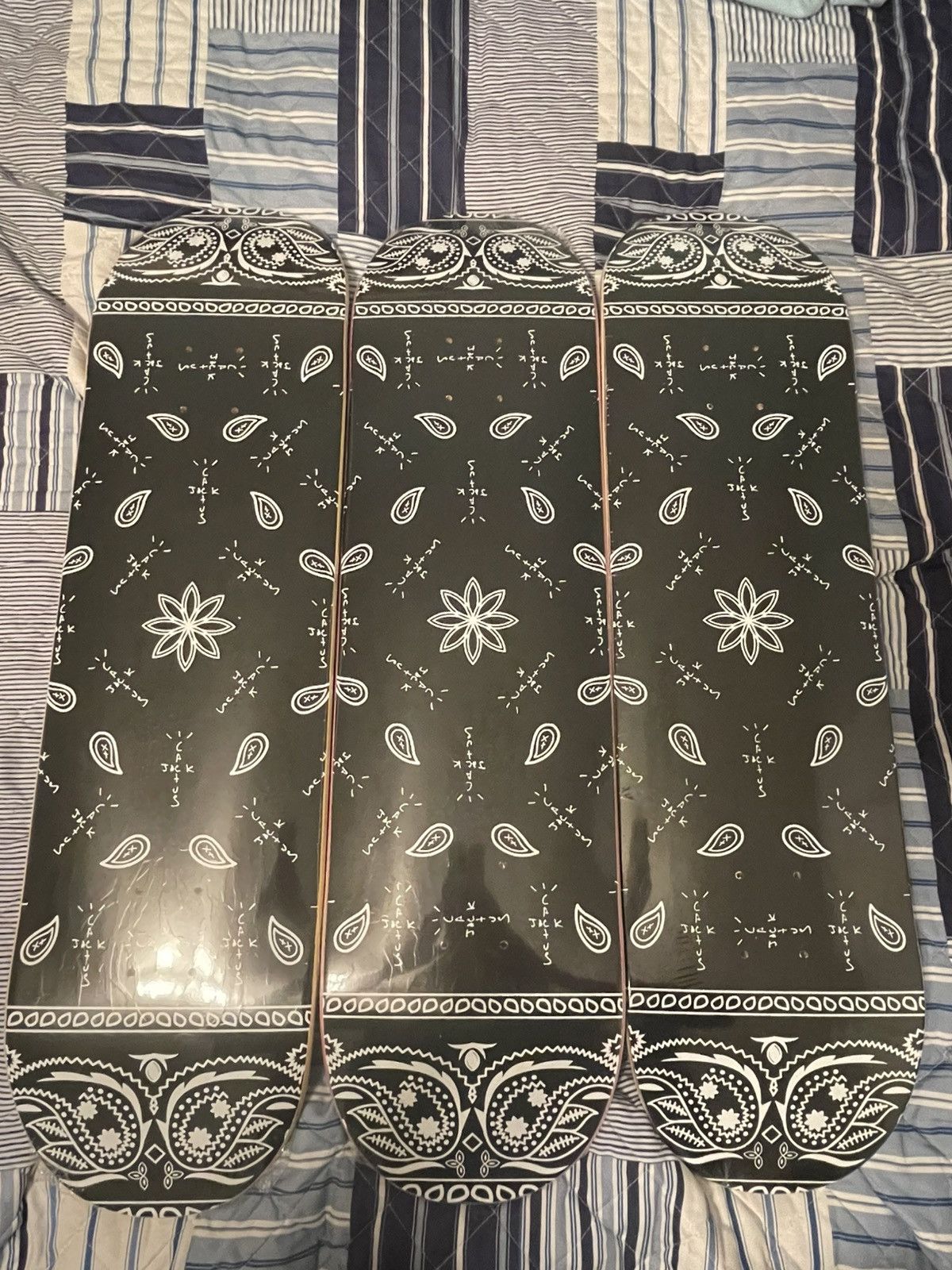 Travis Scott Travis Scott Cactus Jack Paisley Skateboard Deck Size ONE SIZE - 3 Thumbnail