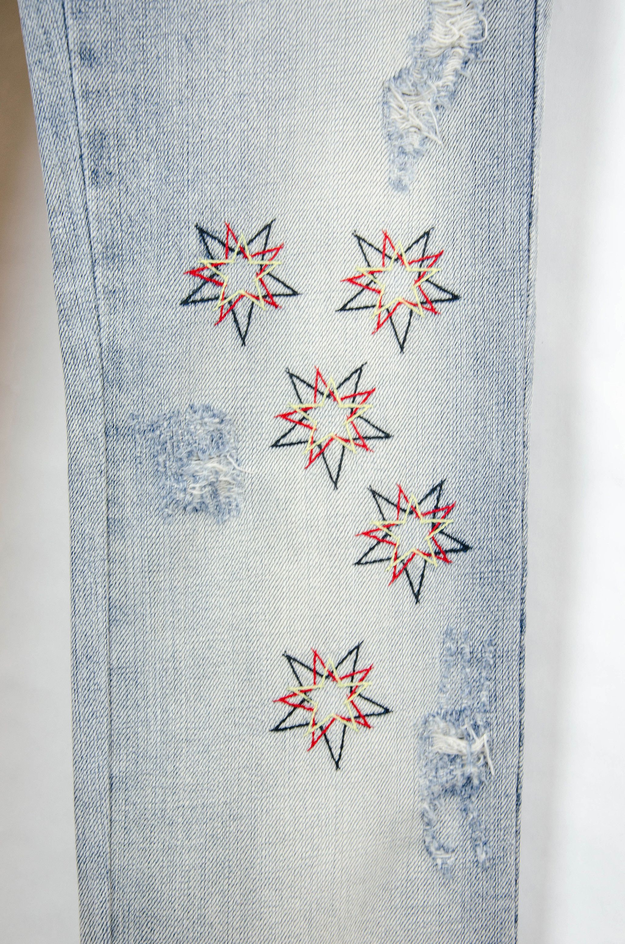 Just Cavalli Just Cavalli Tiger Embroidered Jeans – Size W26 Size 26" / US 2 / IT 38 - 7 Thumbnail