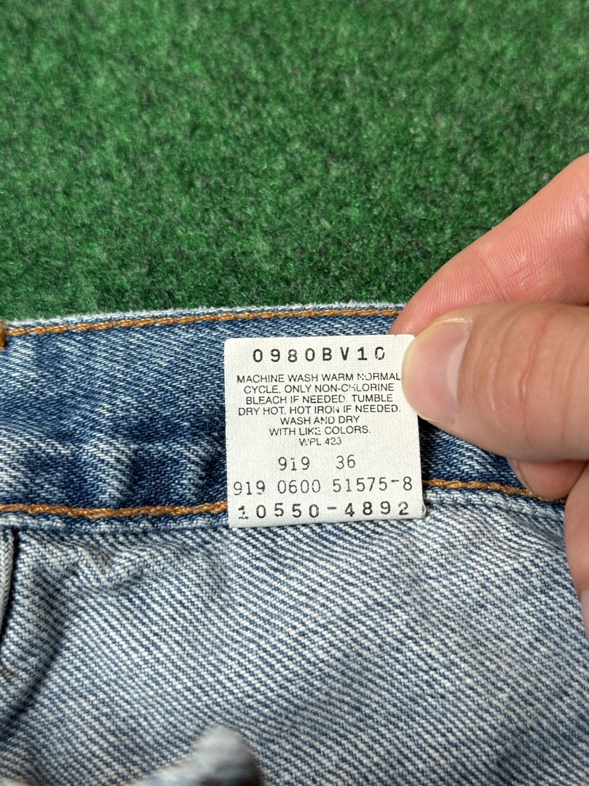 Levi's Vintage Clothing Vtg 90s Y2K Levi’s 550 Relaxed Fit Taper Light Wash Jeans Size 30" / US 8 / IT 44 - 6 Thumbnail