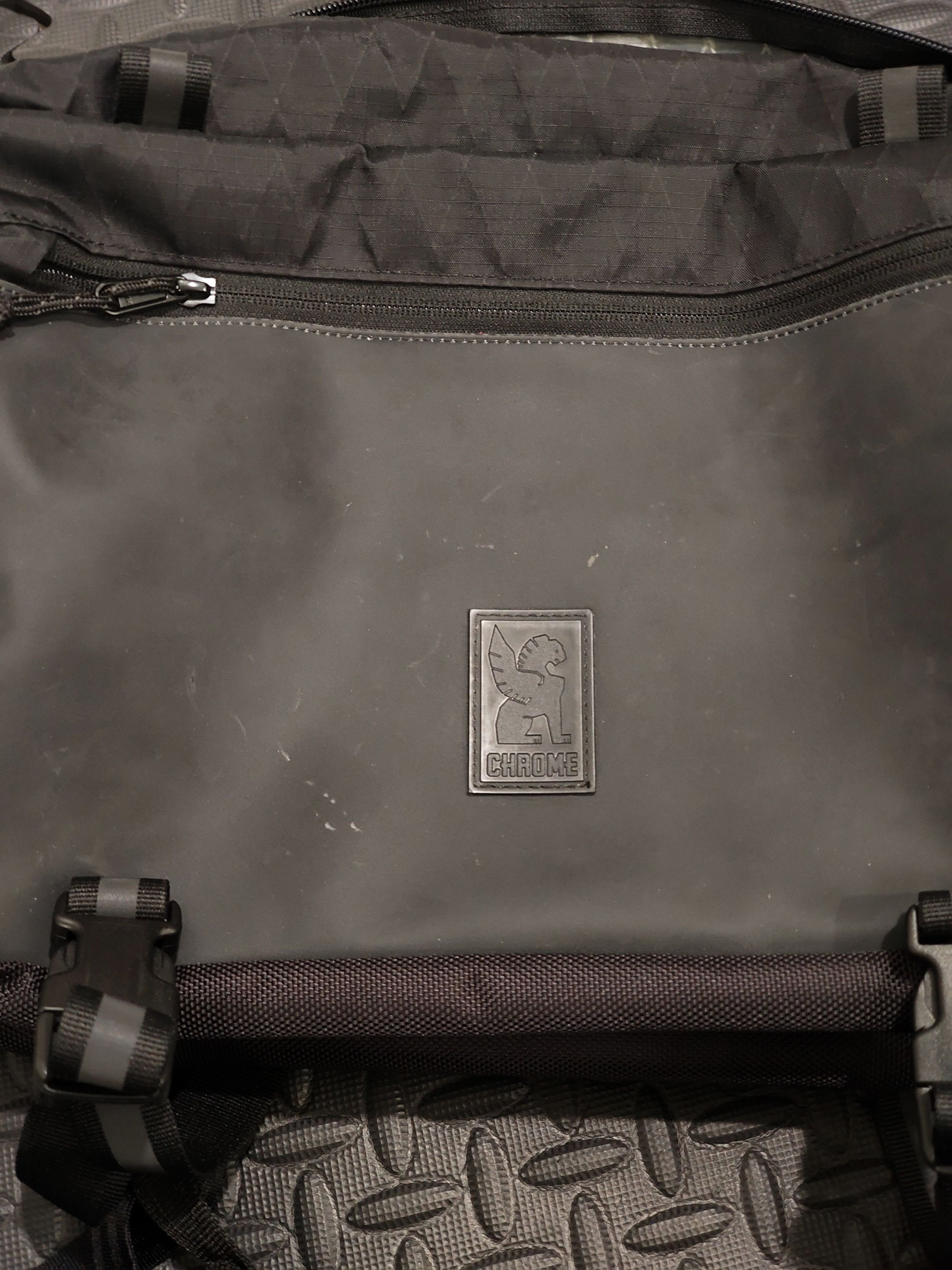 Chrome Industries Kadet Max 15L Slide Sling XRF Front & Logan Pouch 1L BUNDLE Size ONE SIZE - 3 Thumbnail