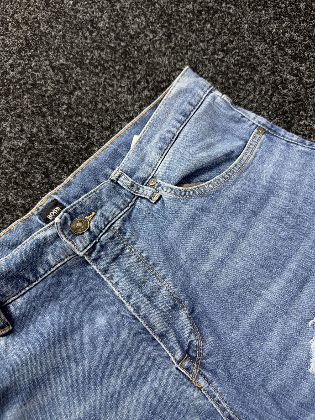 Hugo Boss Luxury Hugo Boss Distressed Punk Rock Light Wash Y2K Jeans Size US 36 / EU 52 - 12 Thumbnail