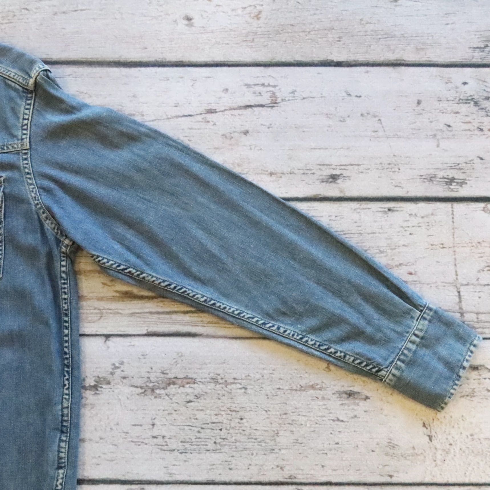 Levi's VINTAGE Levi's Collection Shorthorn Western Wear Sanforized Denim Shirt LVC Shirt Men S Blue Chambray Button-Up Long Sleeve Size US S / EU 44-46 / 1 - 5 Thumbnail