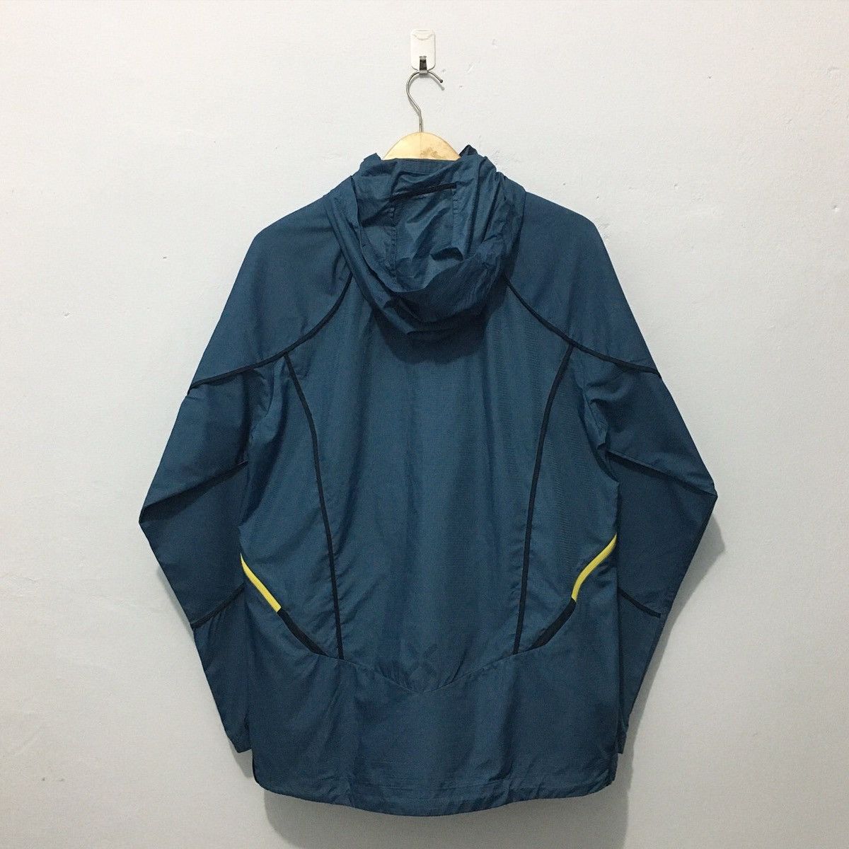 Nike 💥SOLD💥 Nike Swoosh Clima-Fit Jacket Y2k Size US M / EU 48-50 / 2 - 6 Thumbnail