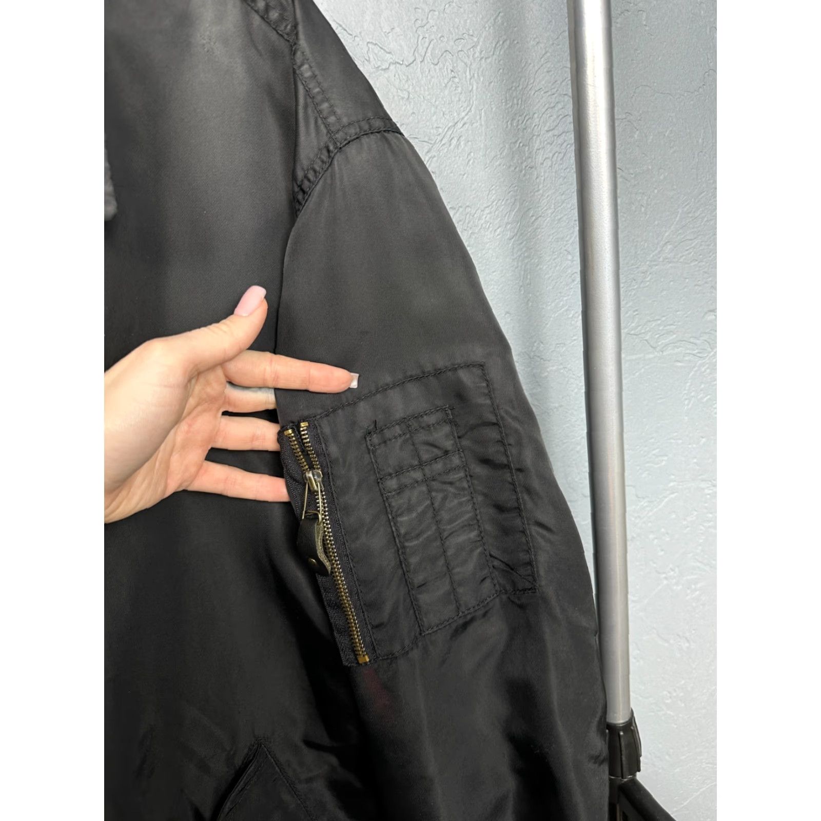 Lee Lee Bomber Jacket - Jacket - XL - Black - Lee Sanforised USA 90s Vintage Insulated Bomber Jacket XL Black Mens Size XL Size US XL / EU 56 / 4 - 5 Thumbnail