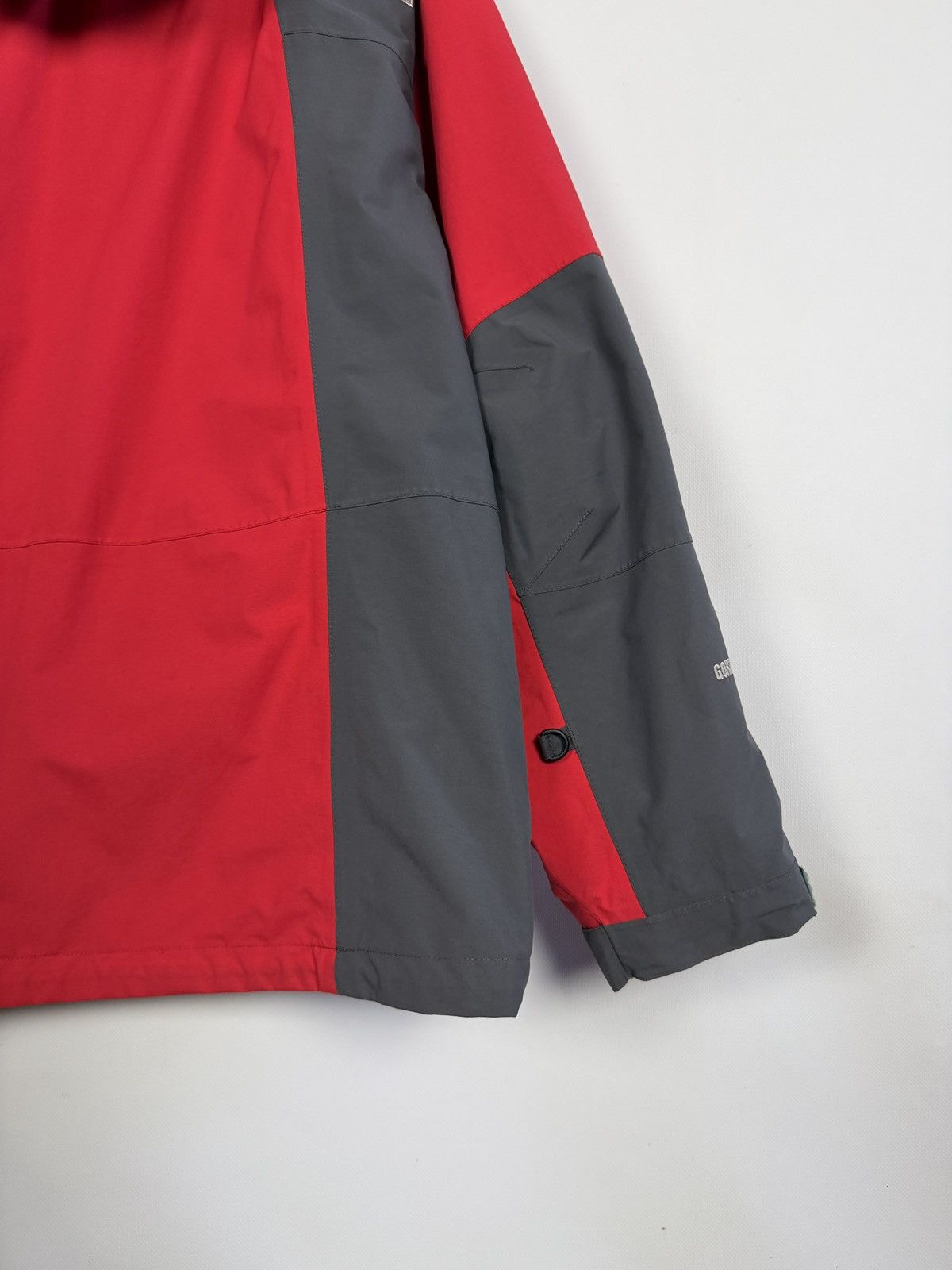The North Face The North Face Gore-Tex Nylon Jacket Windbreaker Size L Size US L / EU 52-54 / 3 - 16 Thumbnail