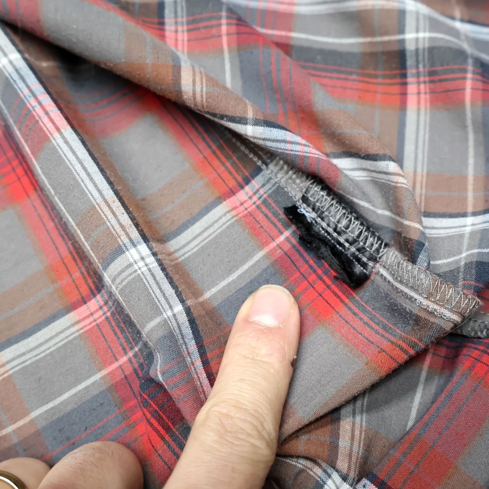Vintage Kuhl Shirt Mens Medium Red Plaid Short Sleeve Tapered Fit Casual Button Down Size US M / EU 48-50 / 2 - 5 Thumbnail