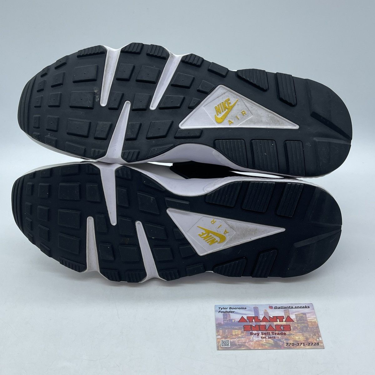 Nike Air huarache Michigan Size US 13 / EU 46 - 7 Thumbnail