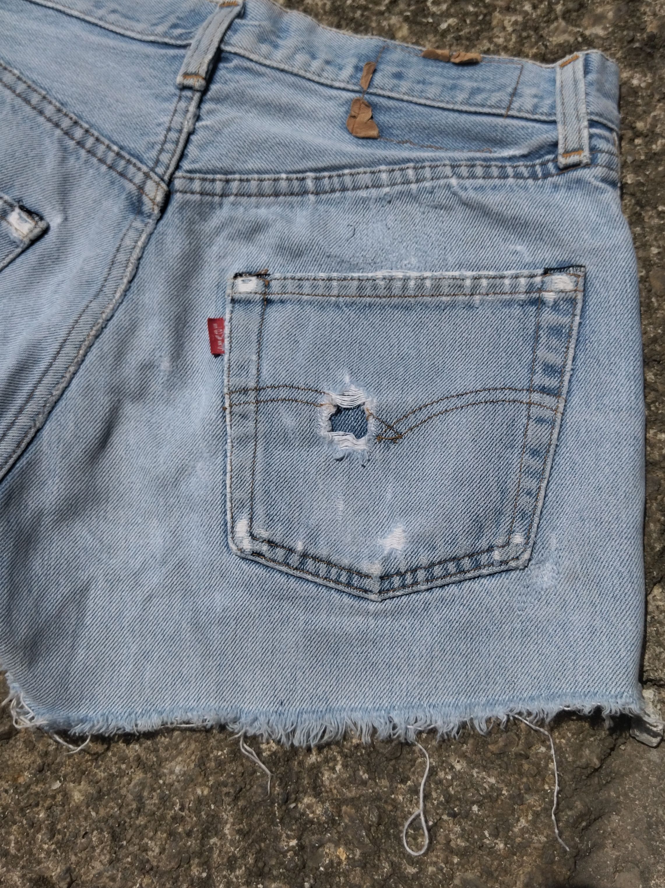 Levi's Vintage Levis 501 Distressed 70s and 80s made in USA size 28 Size 28" / US 6 / IT 42 - 16 Thumbnail