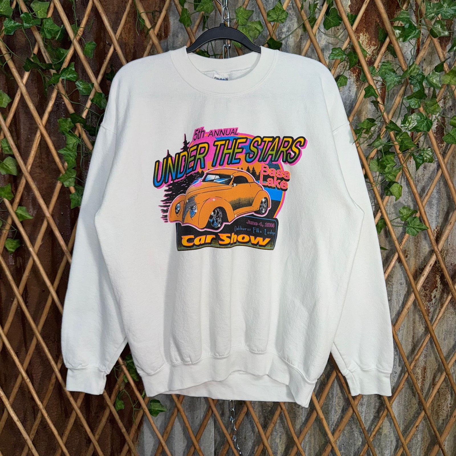 Gildan Vintage Y2K bass Lake car show 2000s throwback sweatshirt Size US L / EU 52-54 / 3 - 1 Thumbnail