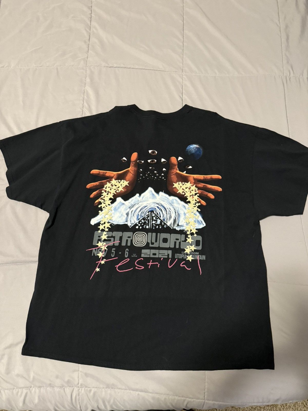 Travis Scott AstroWorld Utopia Goat Tee Size US XL / EU 56 / 4 - 2 Thumbnail