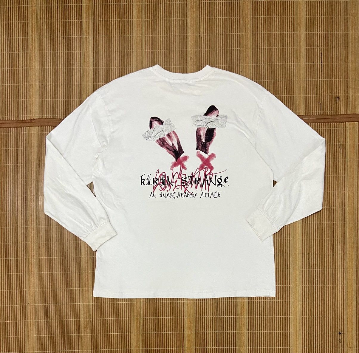 Other KIRIN STRANGE BUNNY GIRL GRAPHICS TEE Size US L / EU 52-54 / 3 - 6 Thumbnail