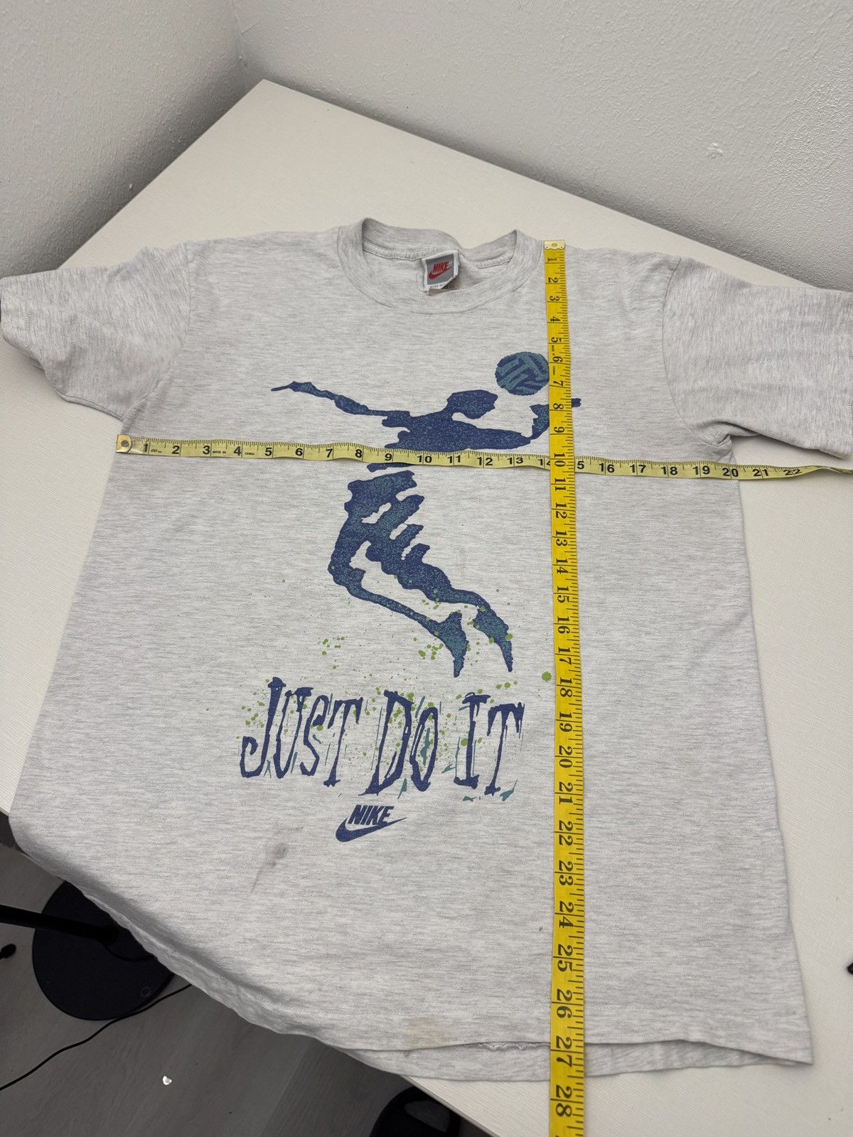 Nike Vintage 90s Nike Volleyball Graphic Tshirt Size M Made n USA Size US M / EU 48-50 / 2 - 7 Thumbnail