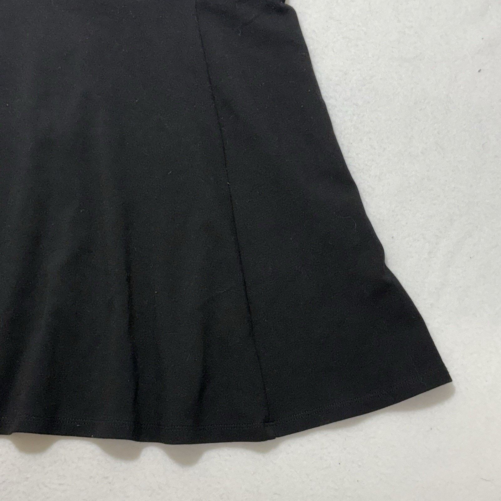 H&M H&M Medium Mini Skirt Black Lightweight Zipper Back Size 30" / US 8 / IT 44 - 4 Thumbnail
